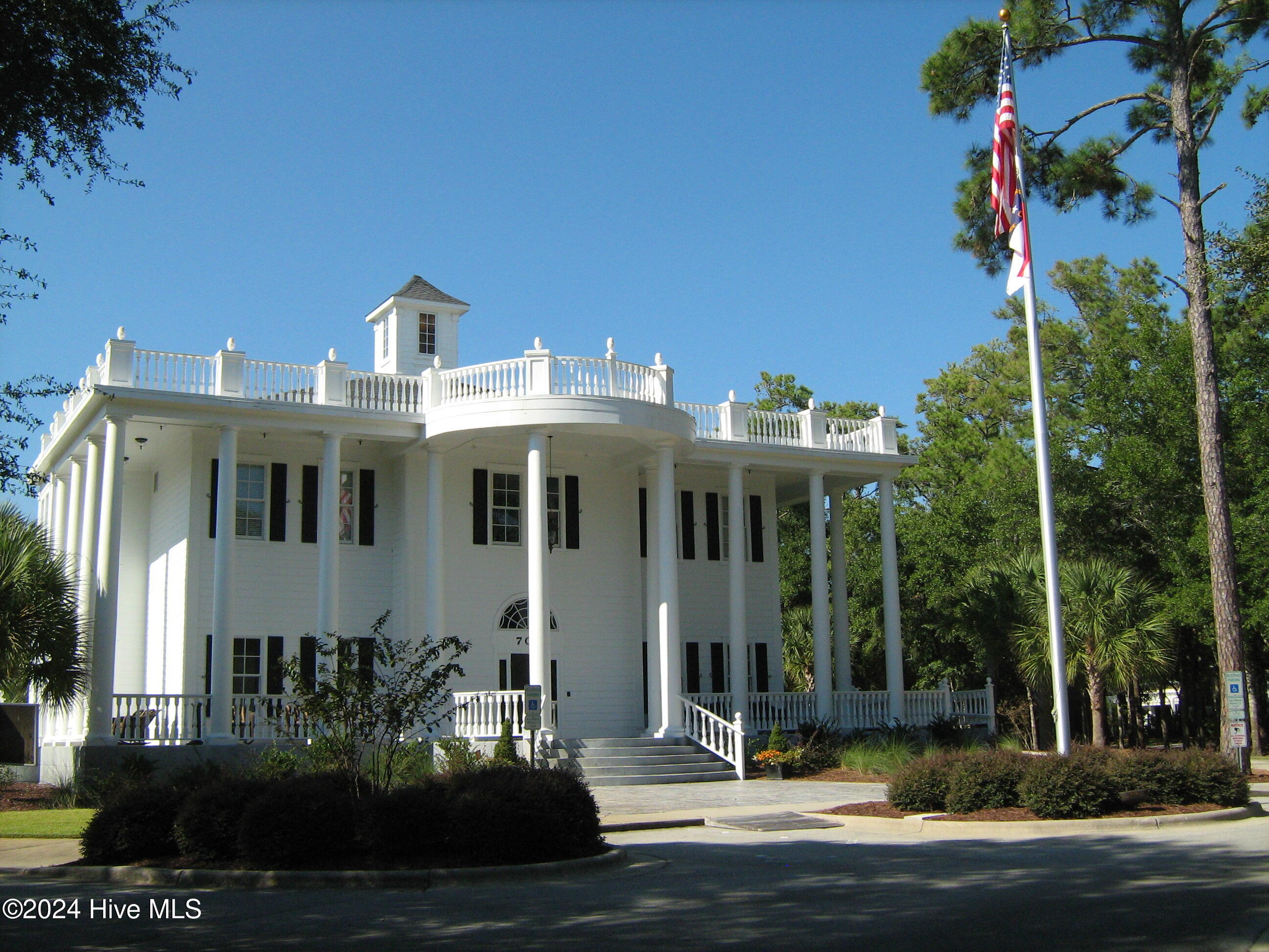 100548442 | Photo 10