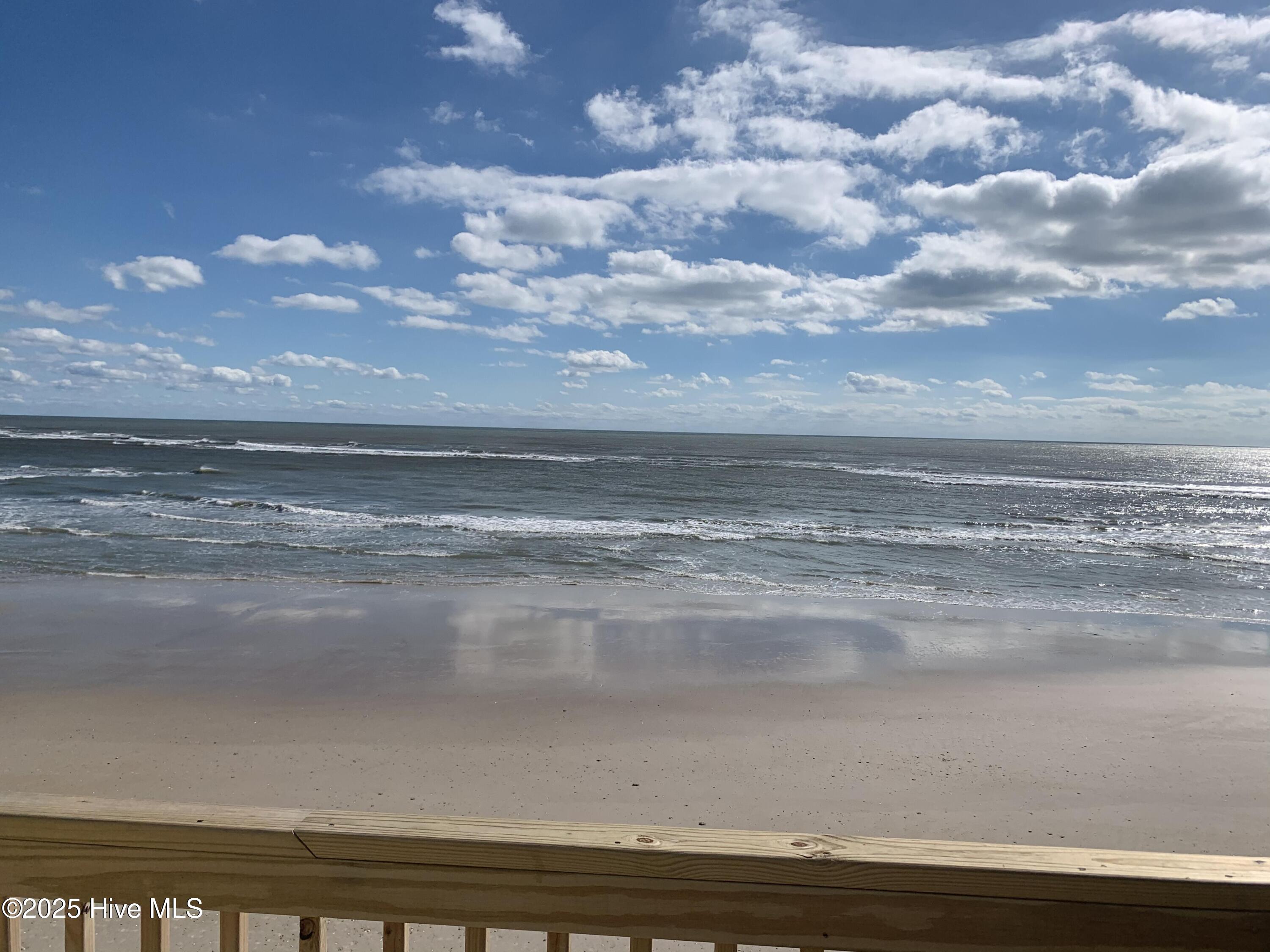 100518662 | Photo 17