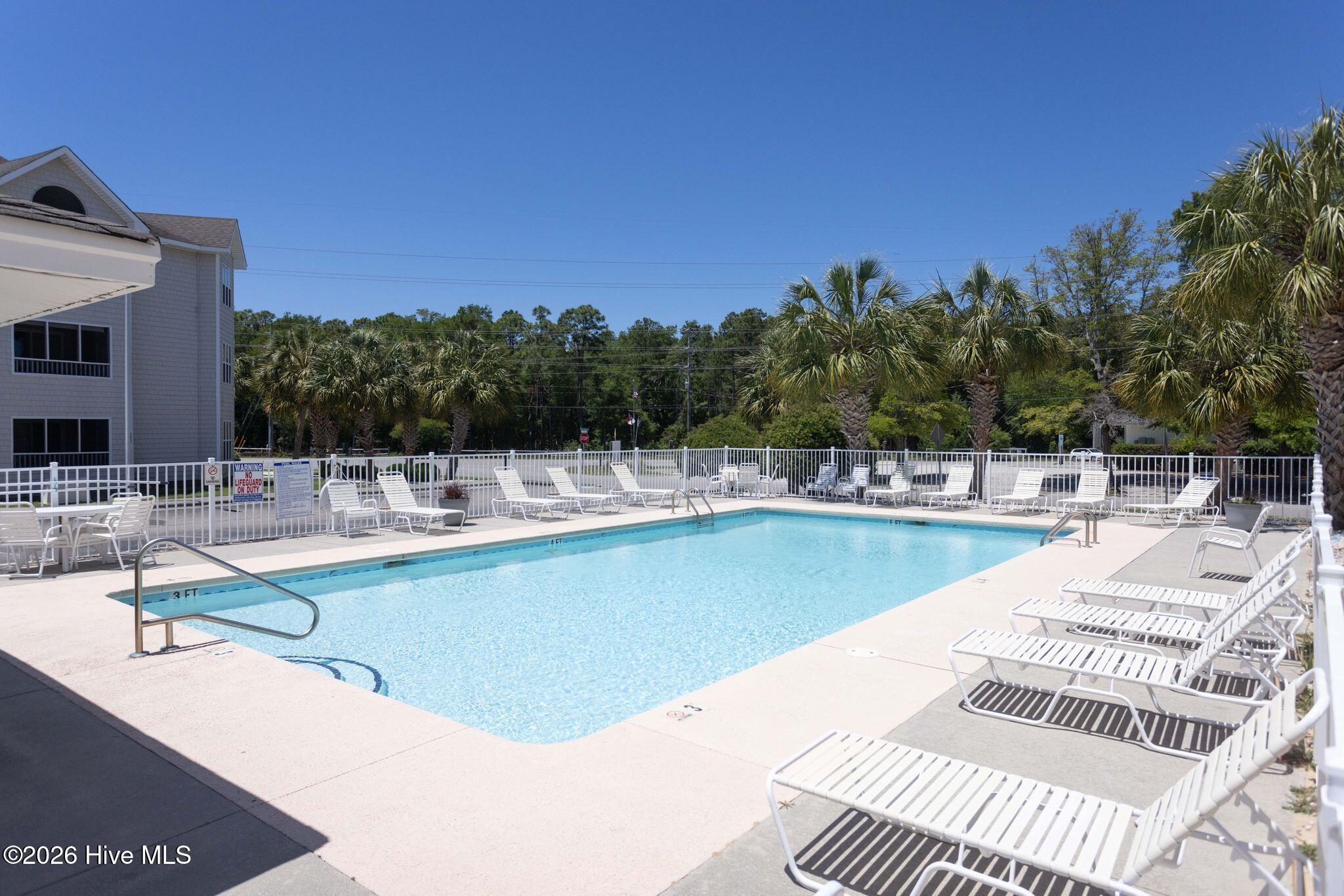 100565628 | Photo 35