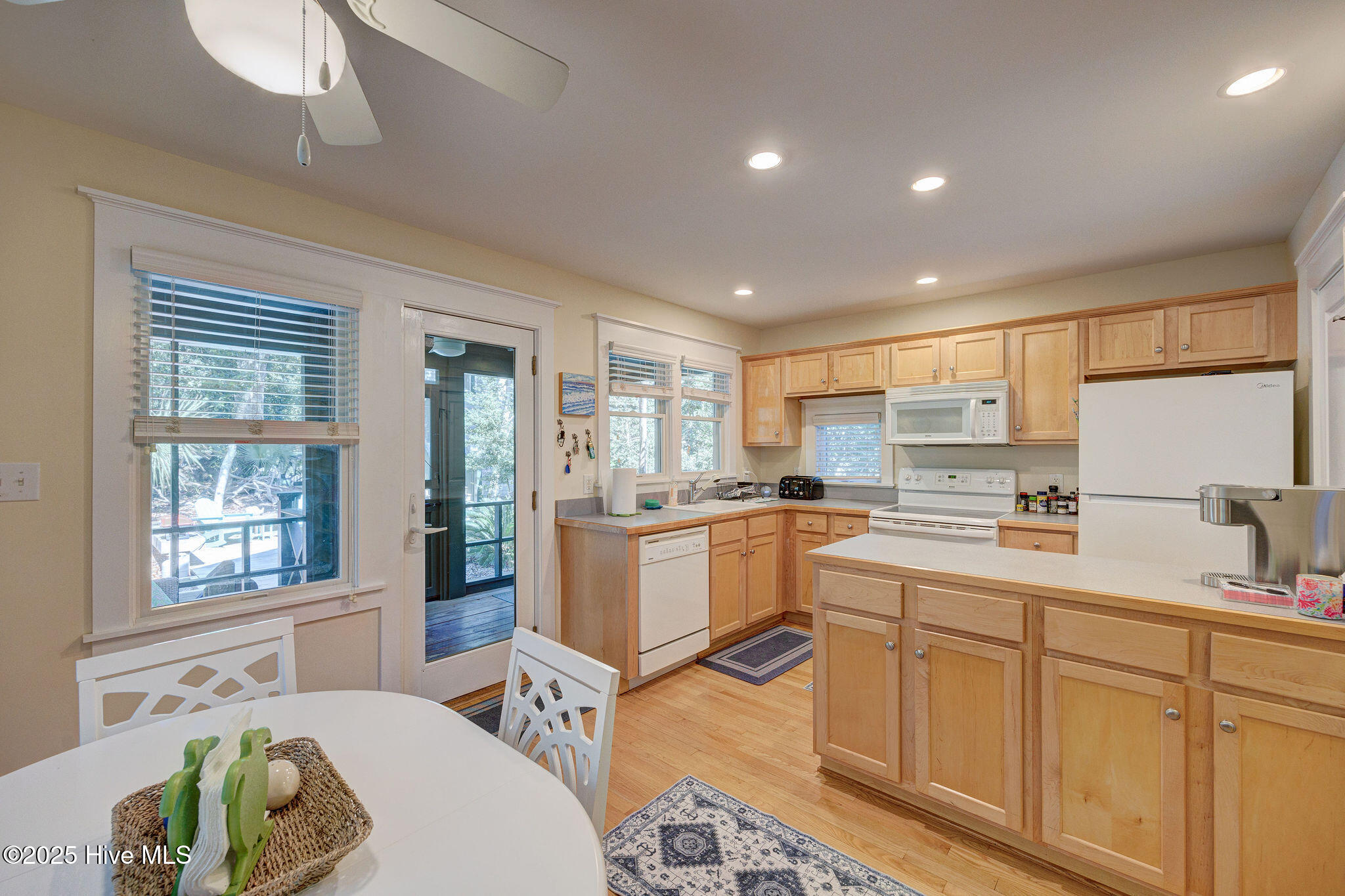 100531577 | Photo 13