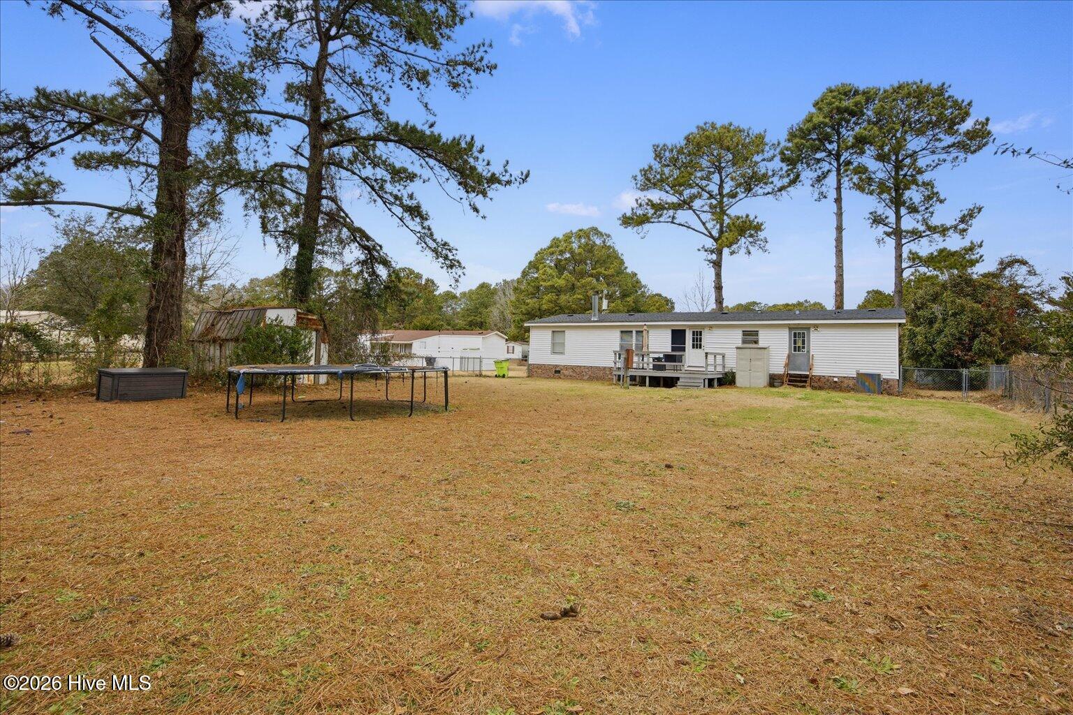 100556219 | Photo 35