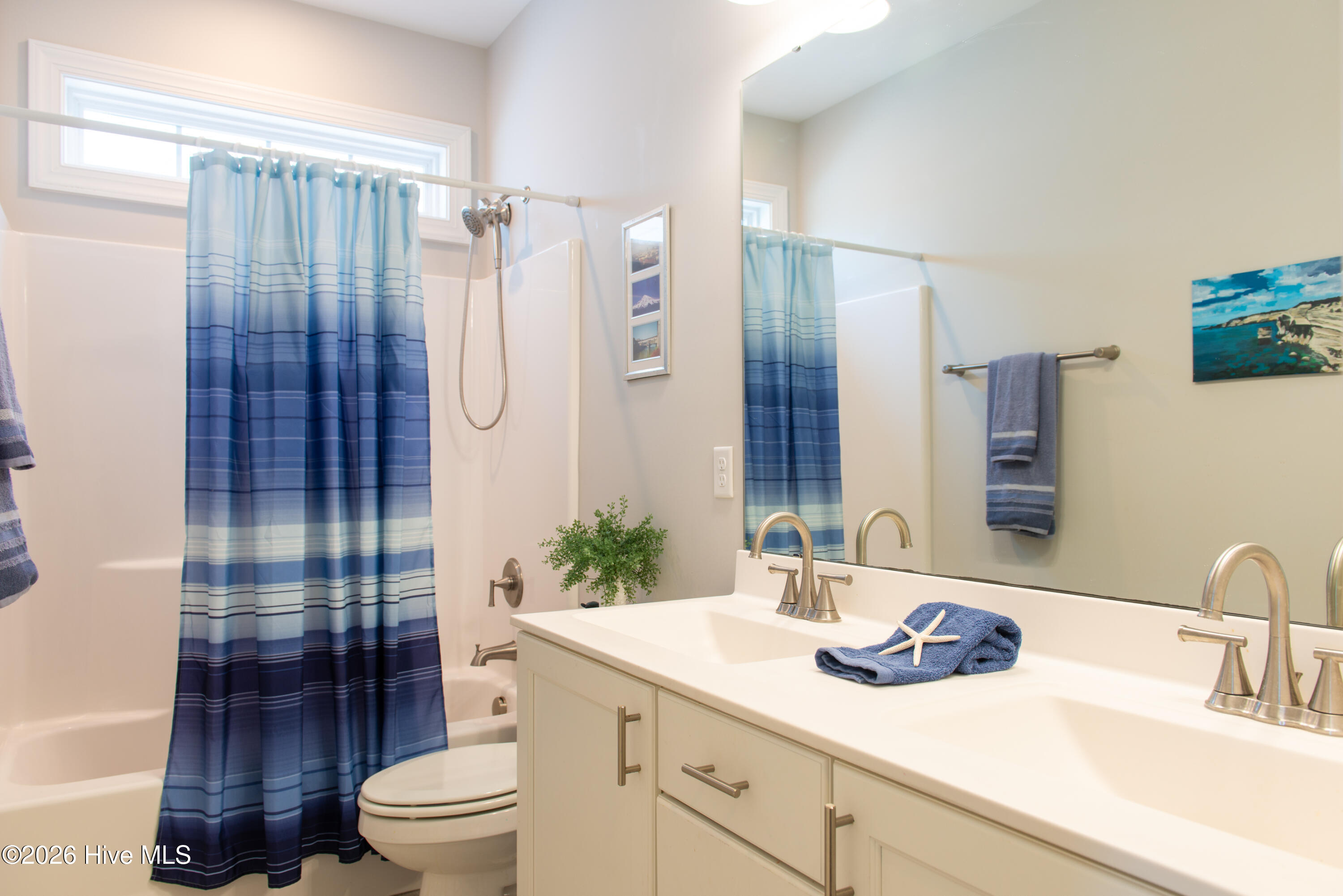 100568036 | Photo 55