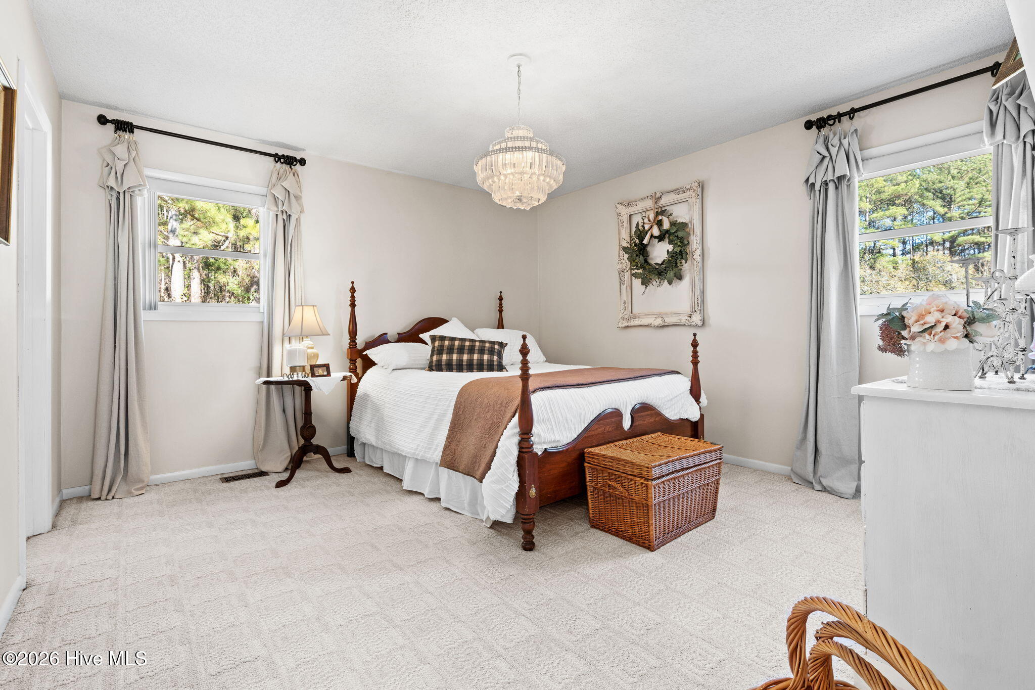 100549779 | Photo 21