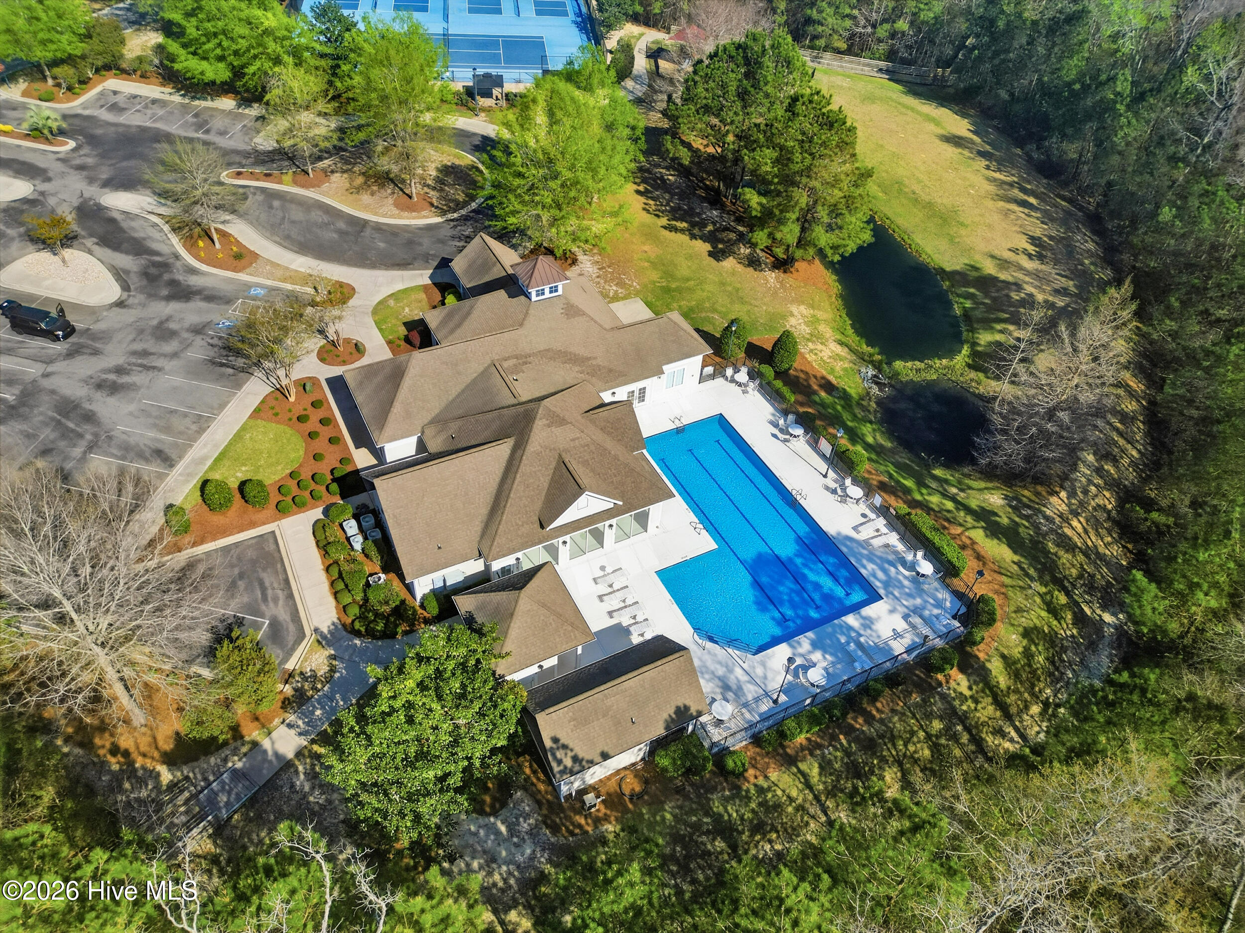 100563980 | Photo 79