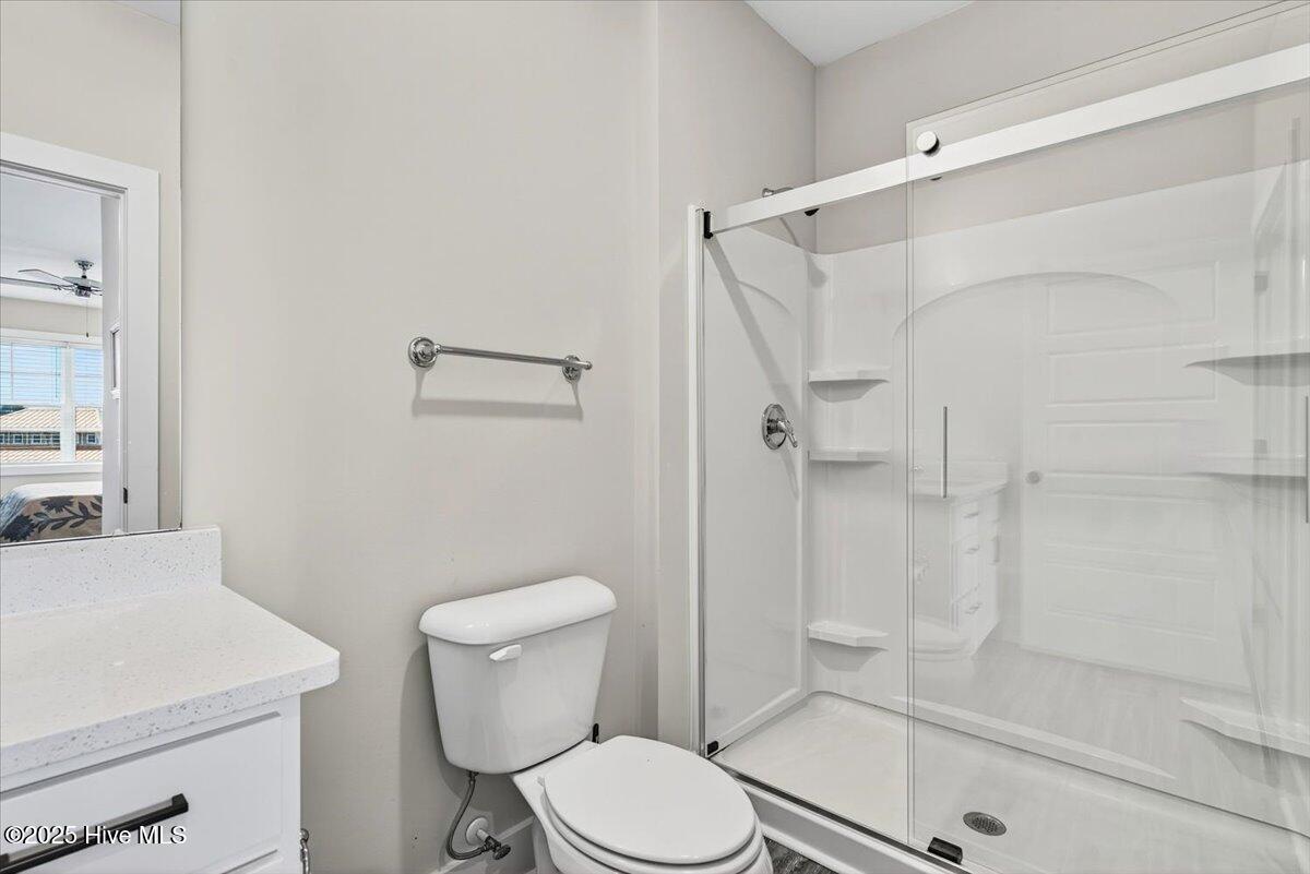 100522744 | Photo 24