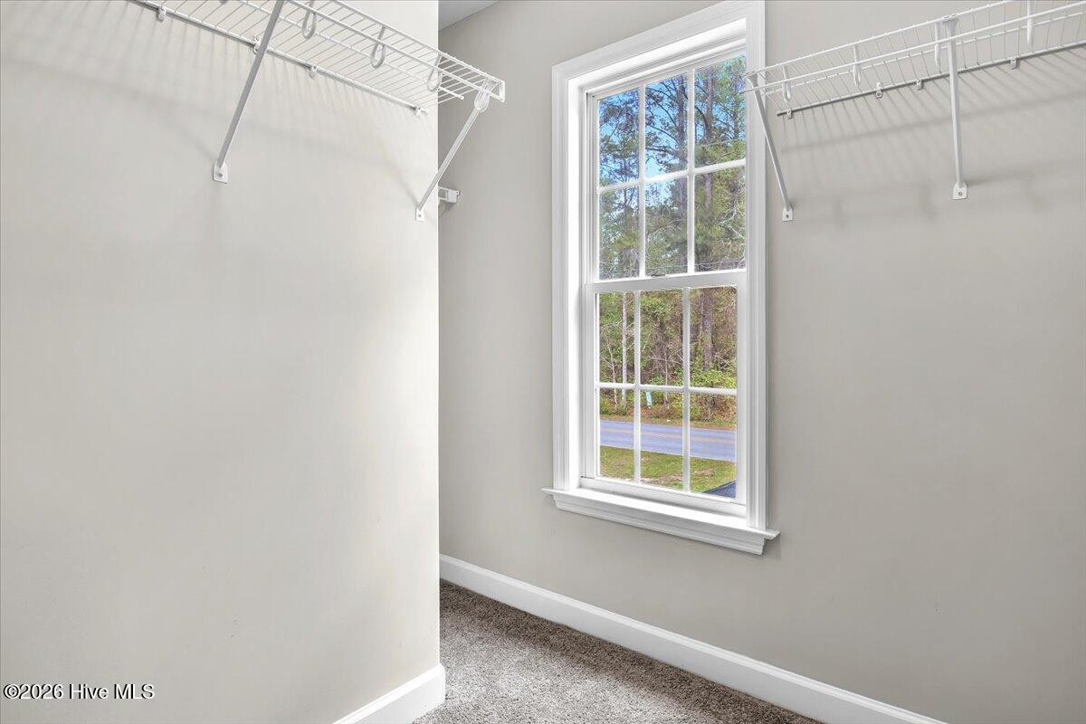 100565952 | Photo 41