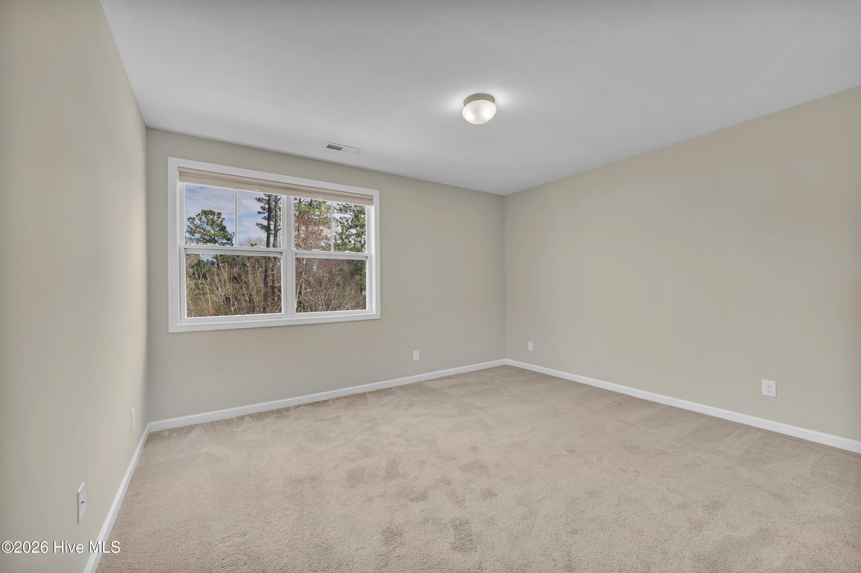 100560481 | Photo 27