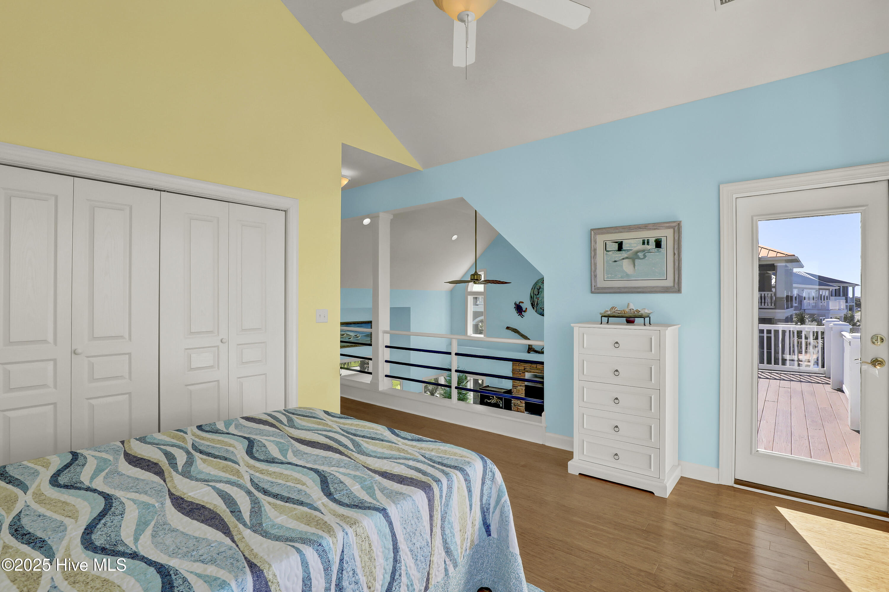 100537166 | Photo 38