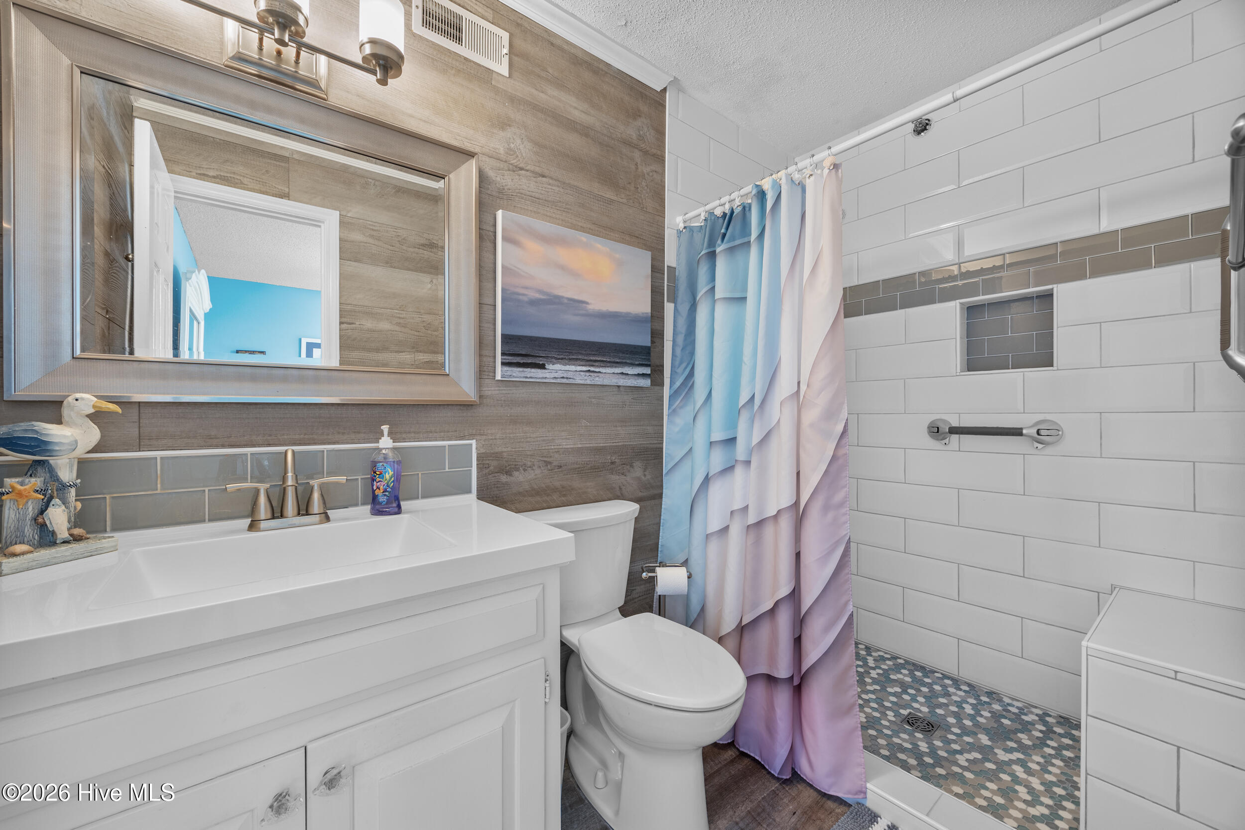 100554399 | Photo 28