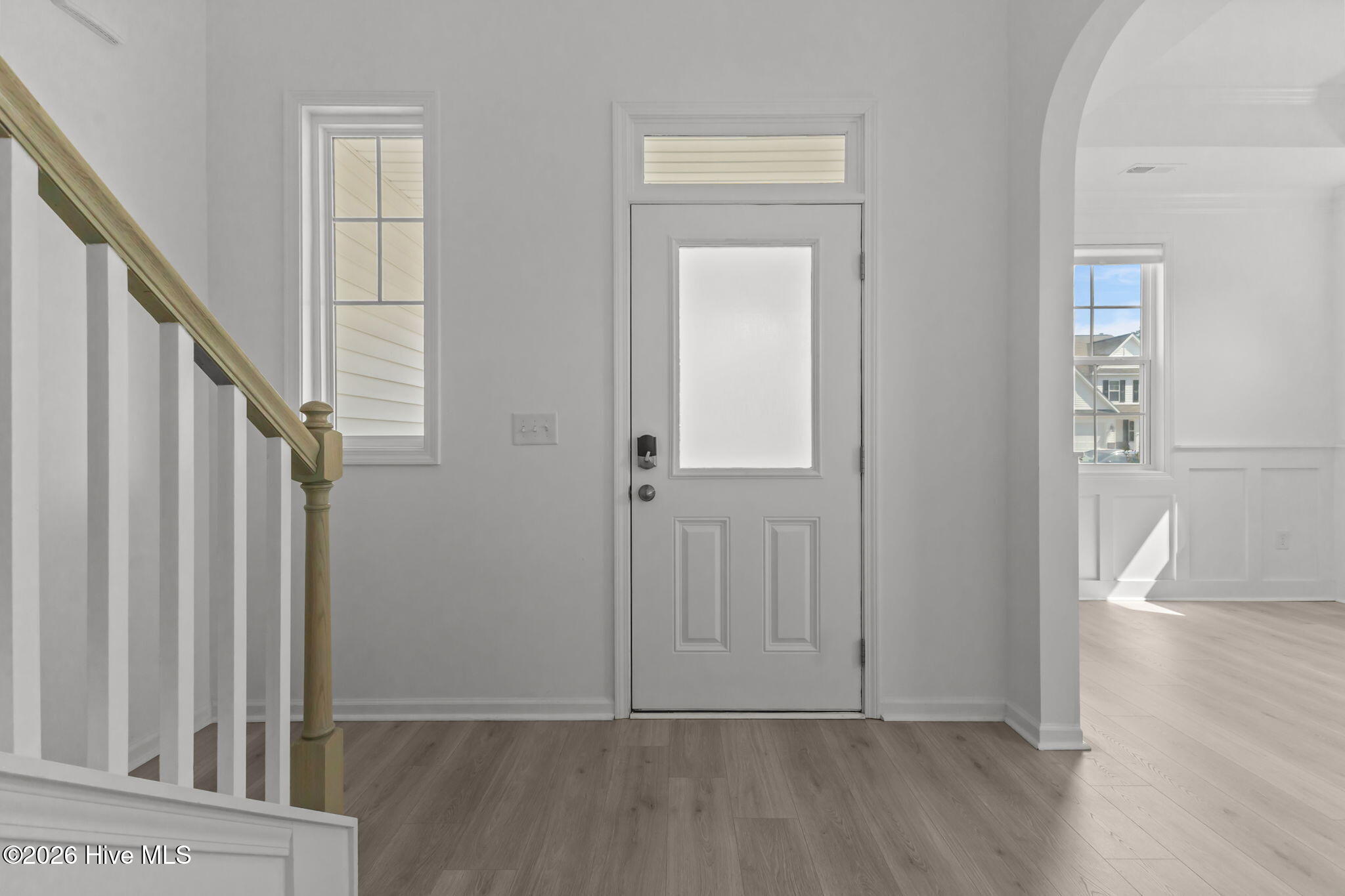 4-web-or-mls-AZ3A2463