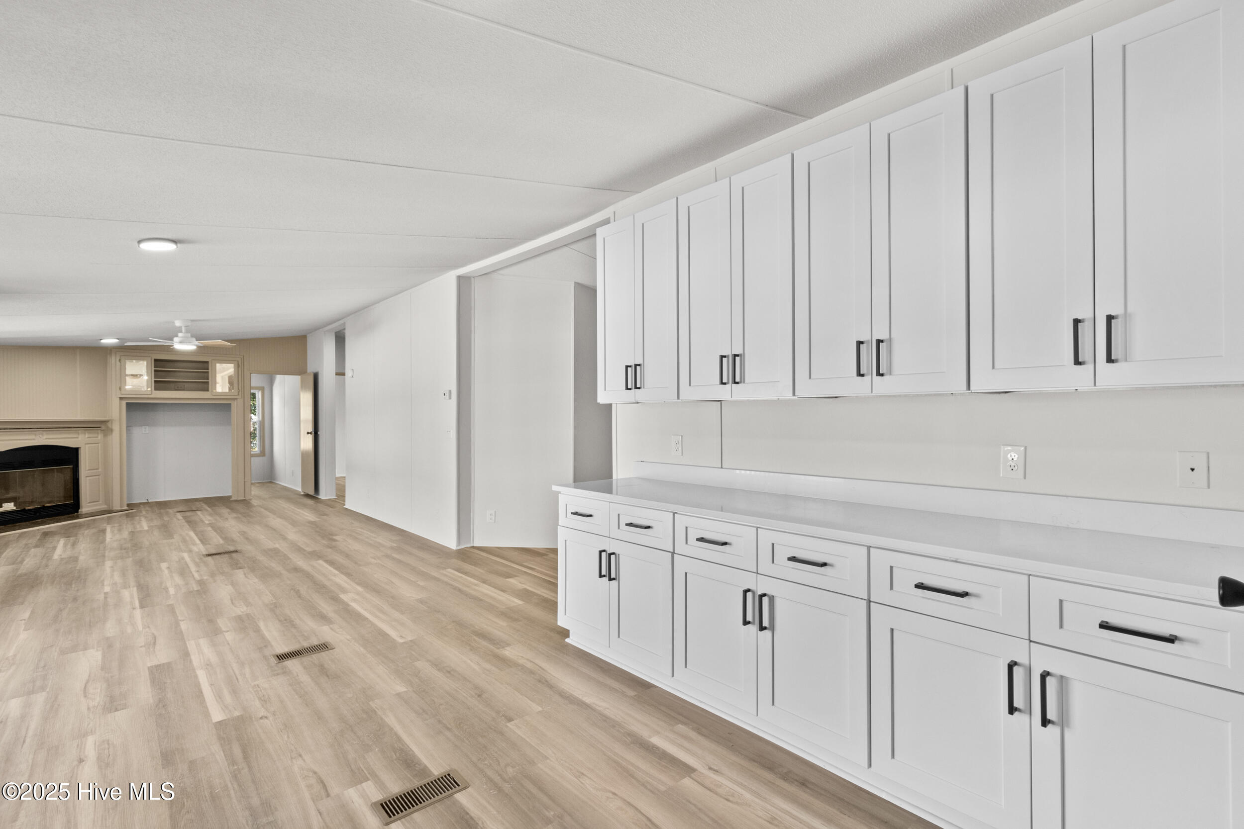 100540326 | Photo 15