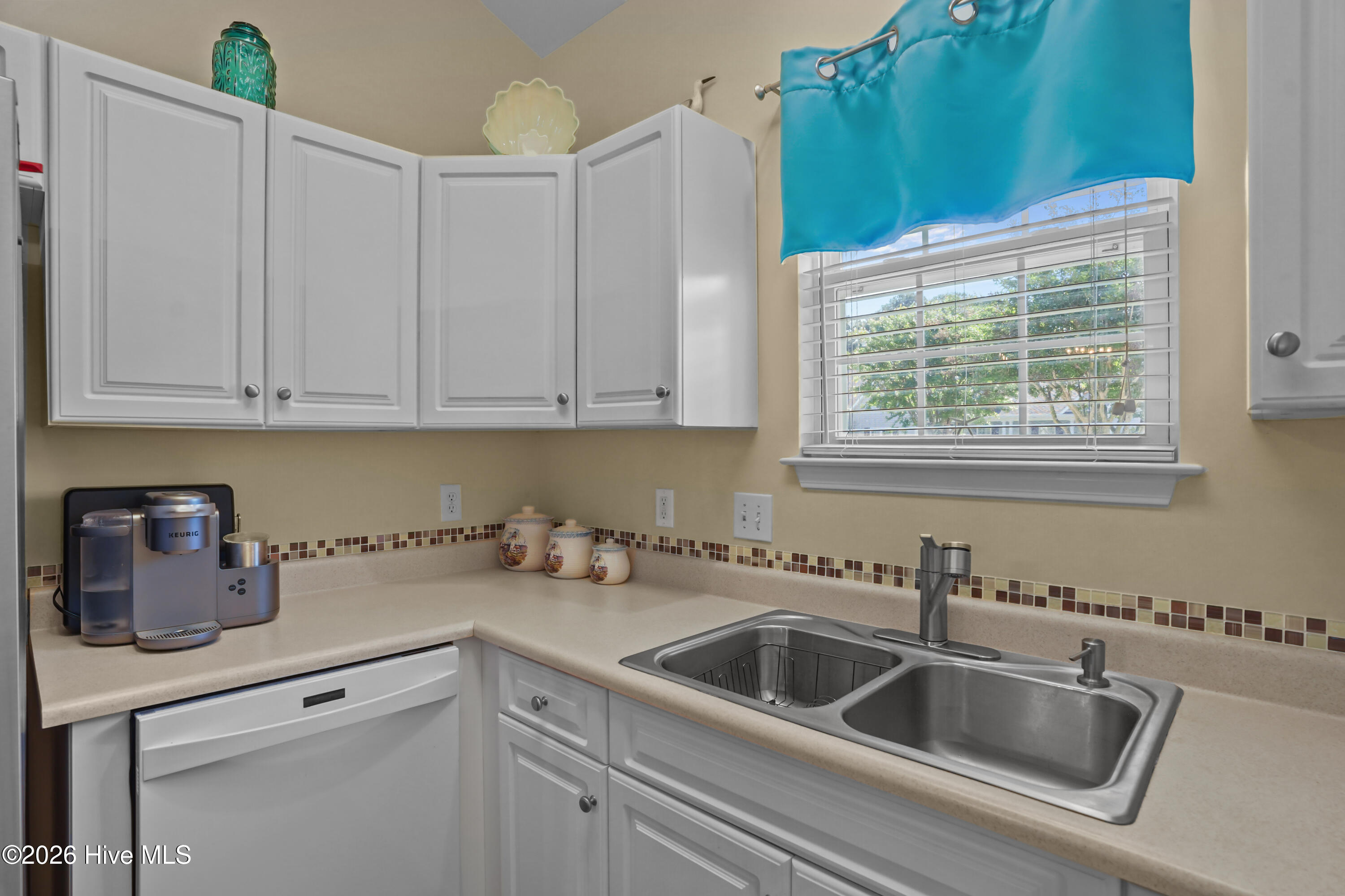 100570621 | Photo 15