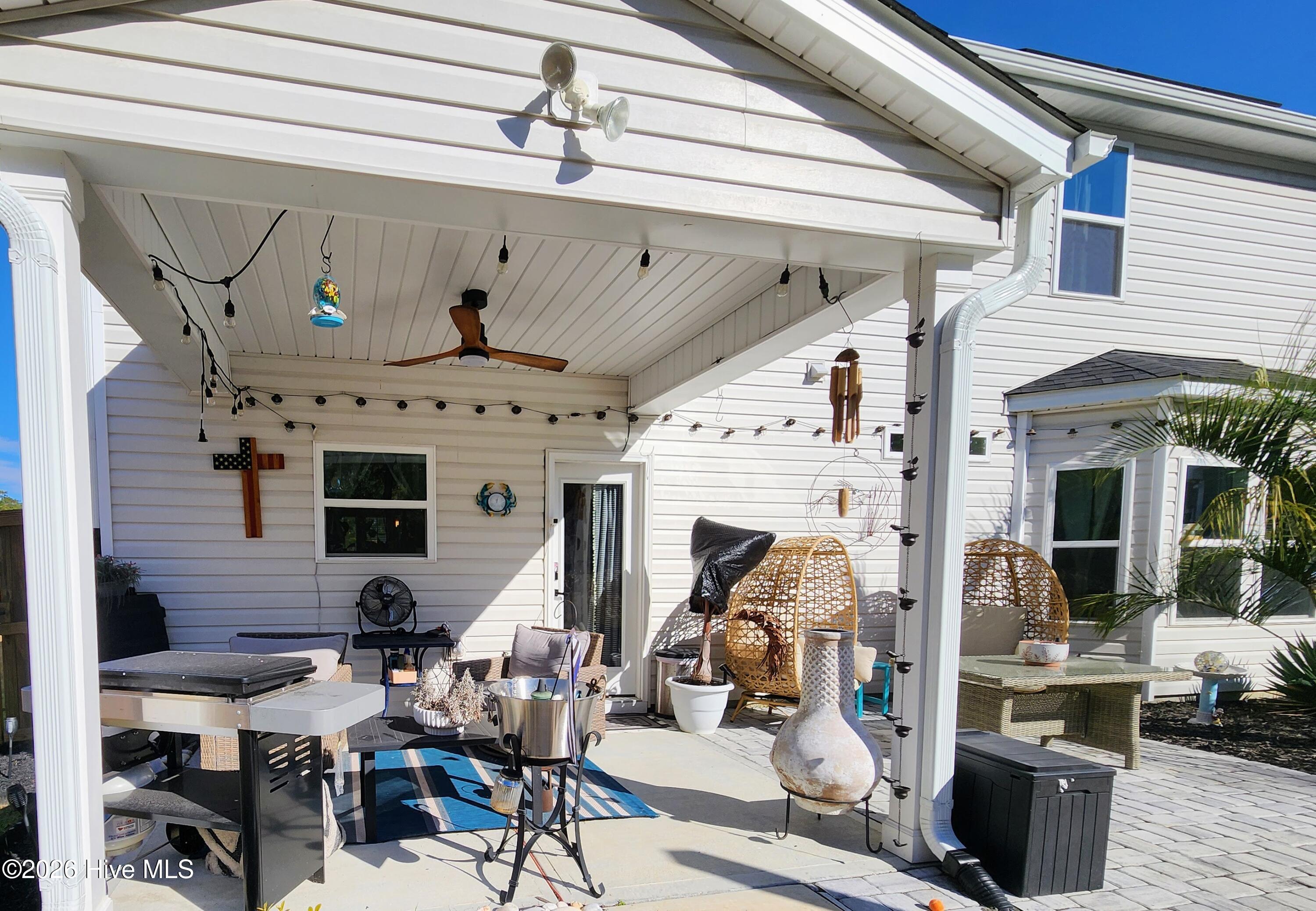 100549443 | Photo 43