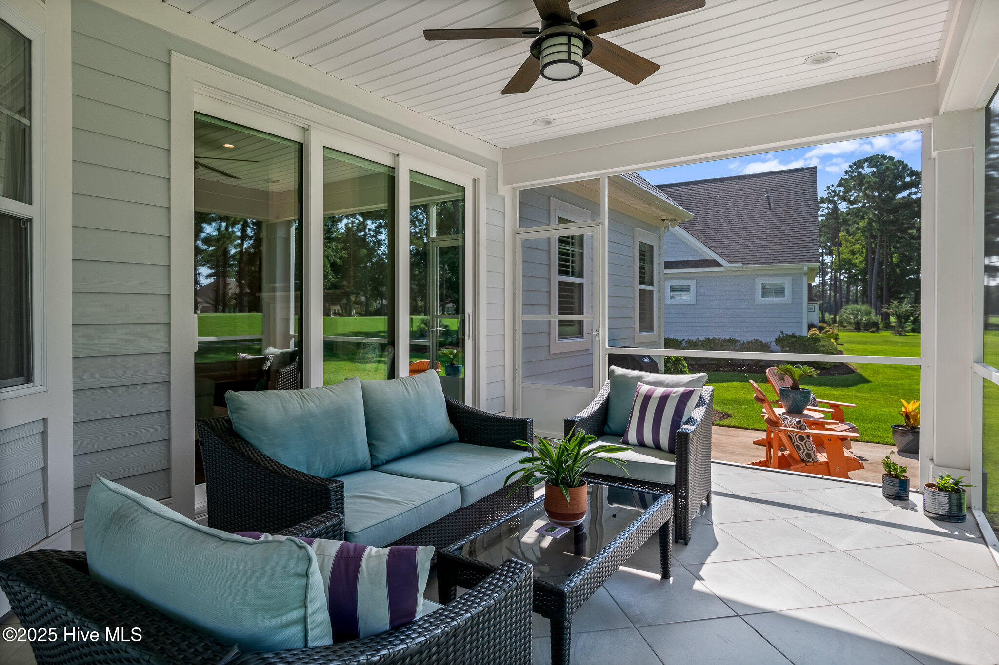 100526725 | Photo 44