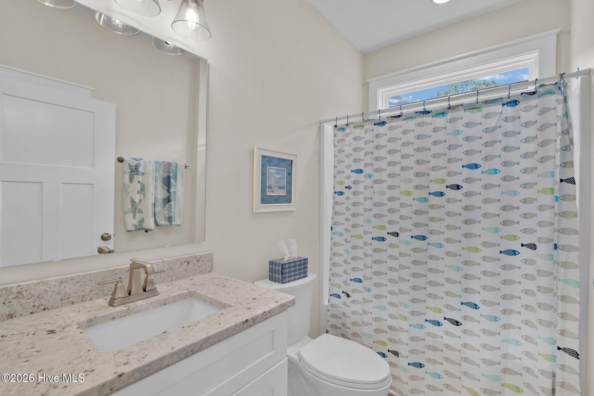 100564168 | Photo 19