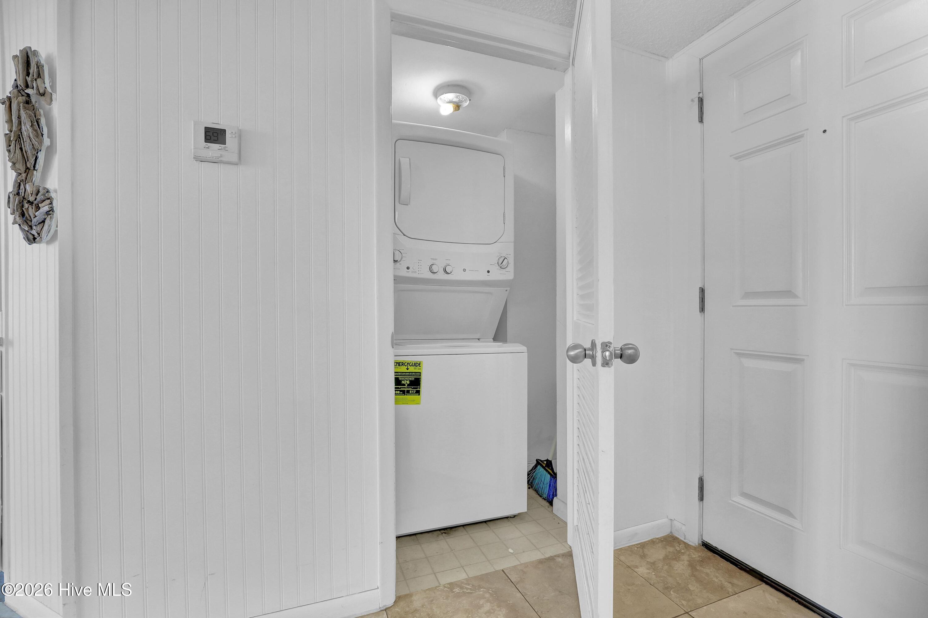 100565248 | Photo 26