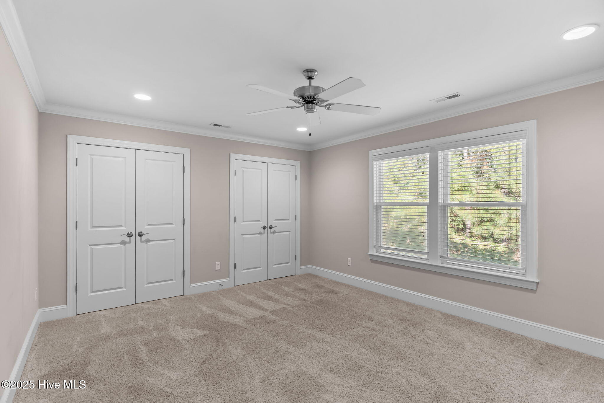 100536953 | Photo 38