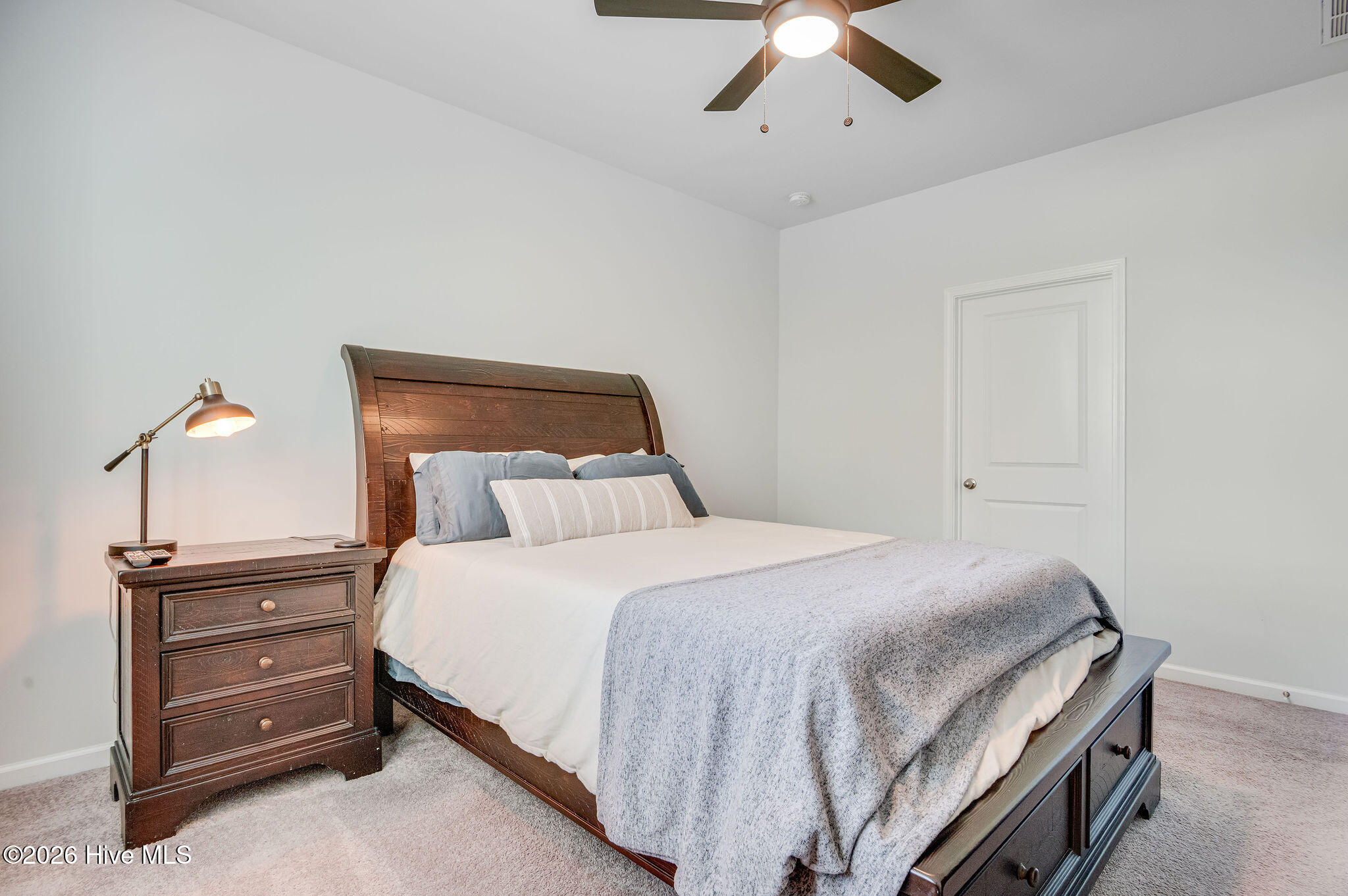 100562701 | Photo 35