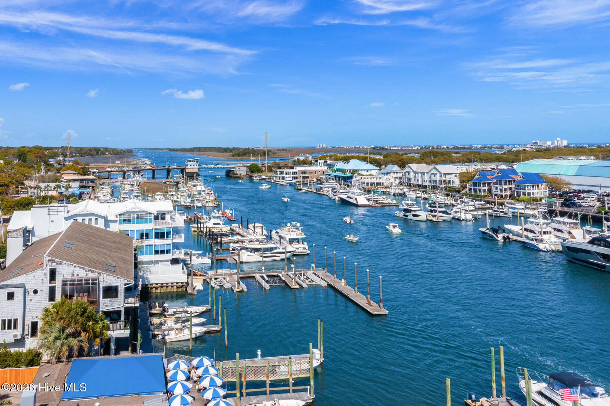 100565973 | Photo 28