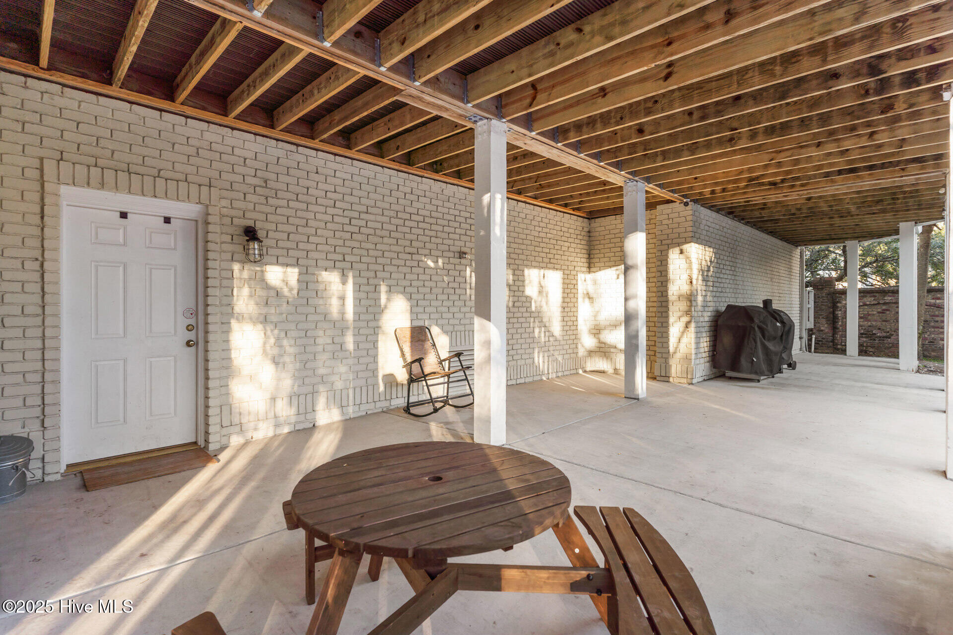 100521291 | Photo 67