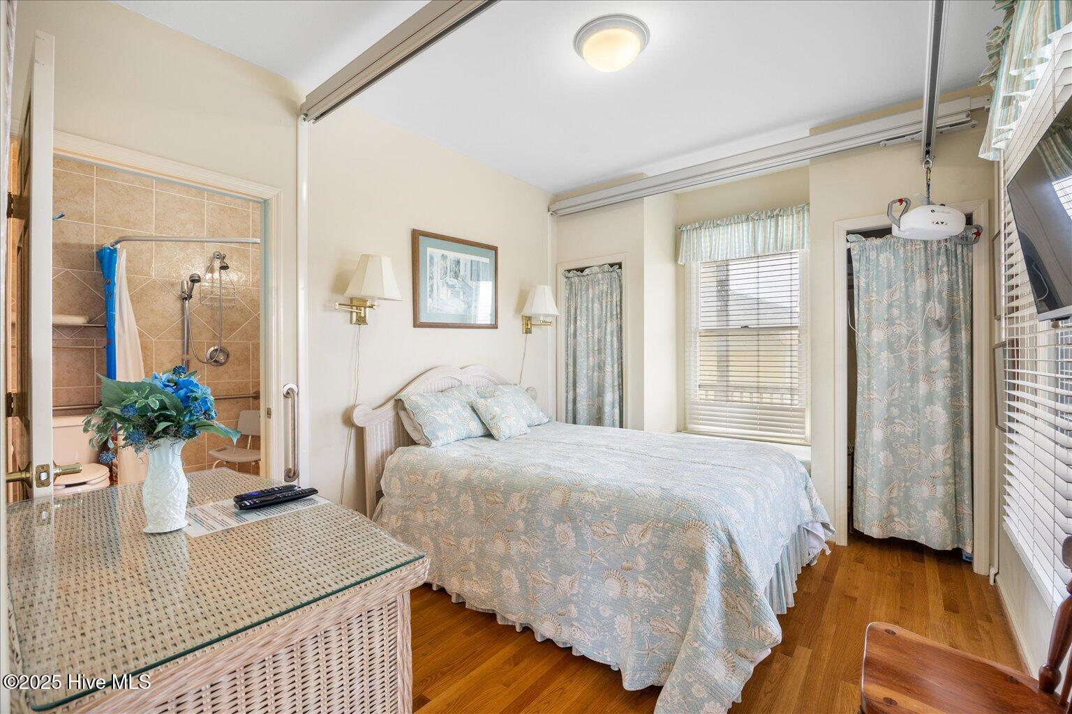 100526123 | Photo 32