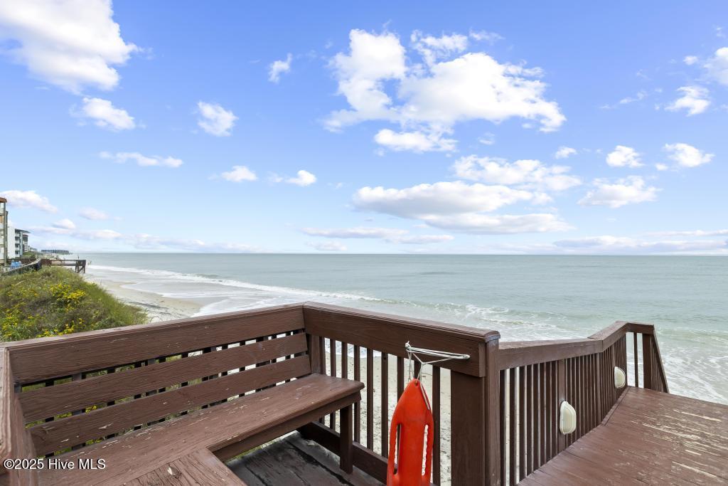 100537393 | Photo 18