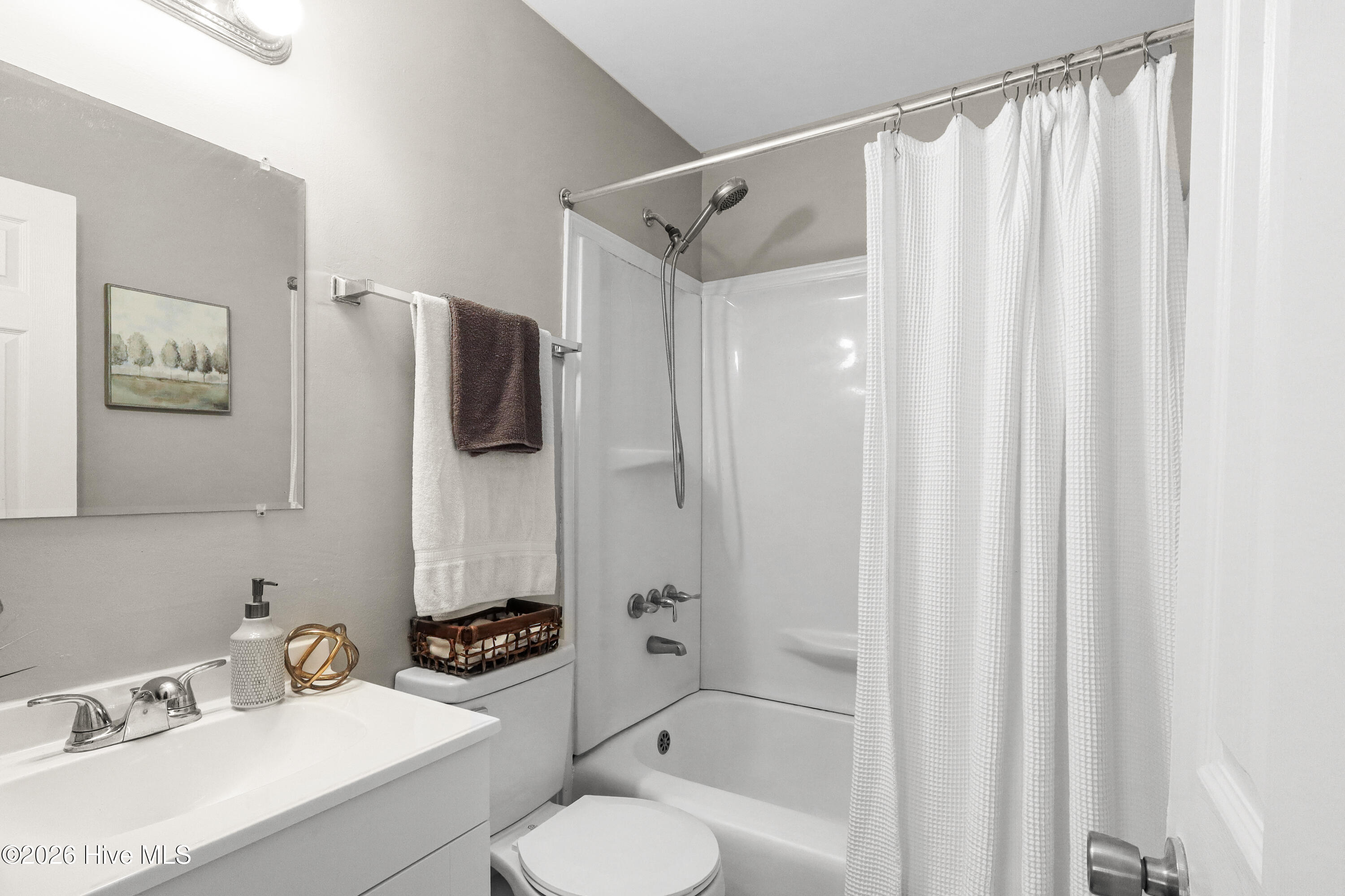 100556489 | Photo 25