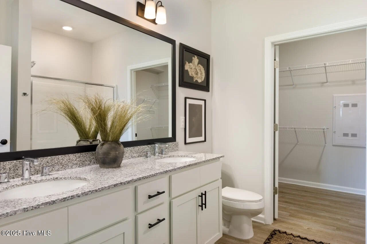 100539902 | Photo 12