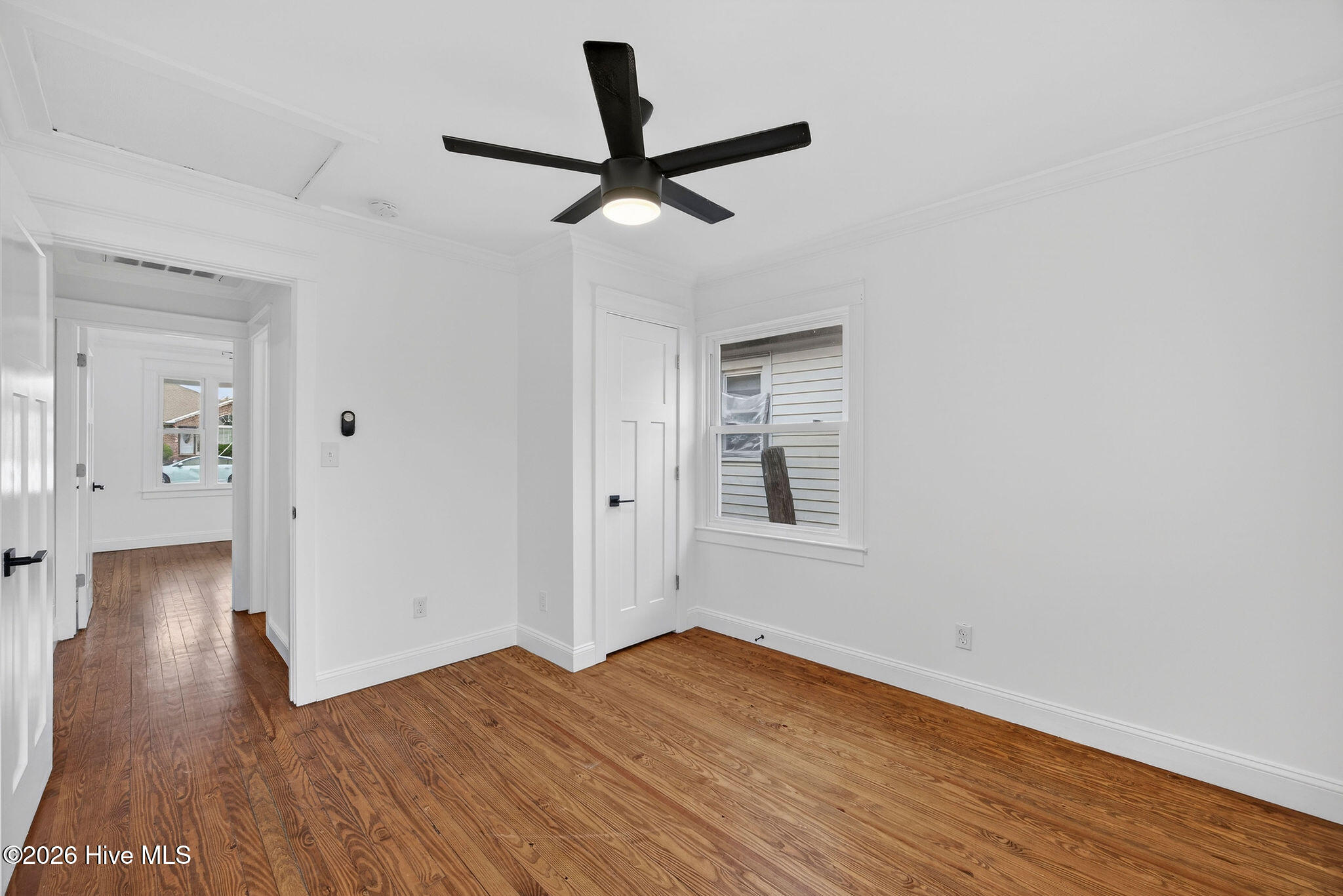 100549364 | Photo 28