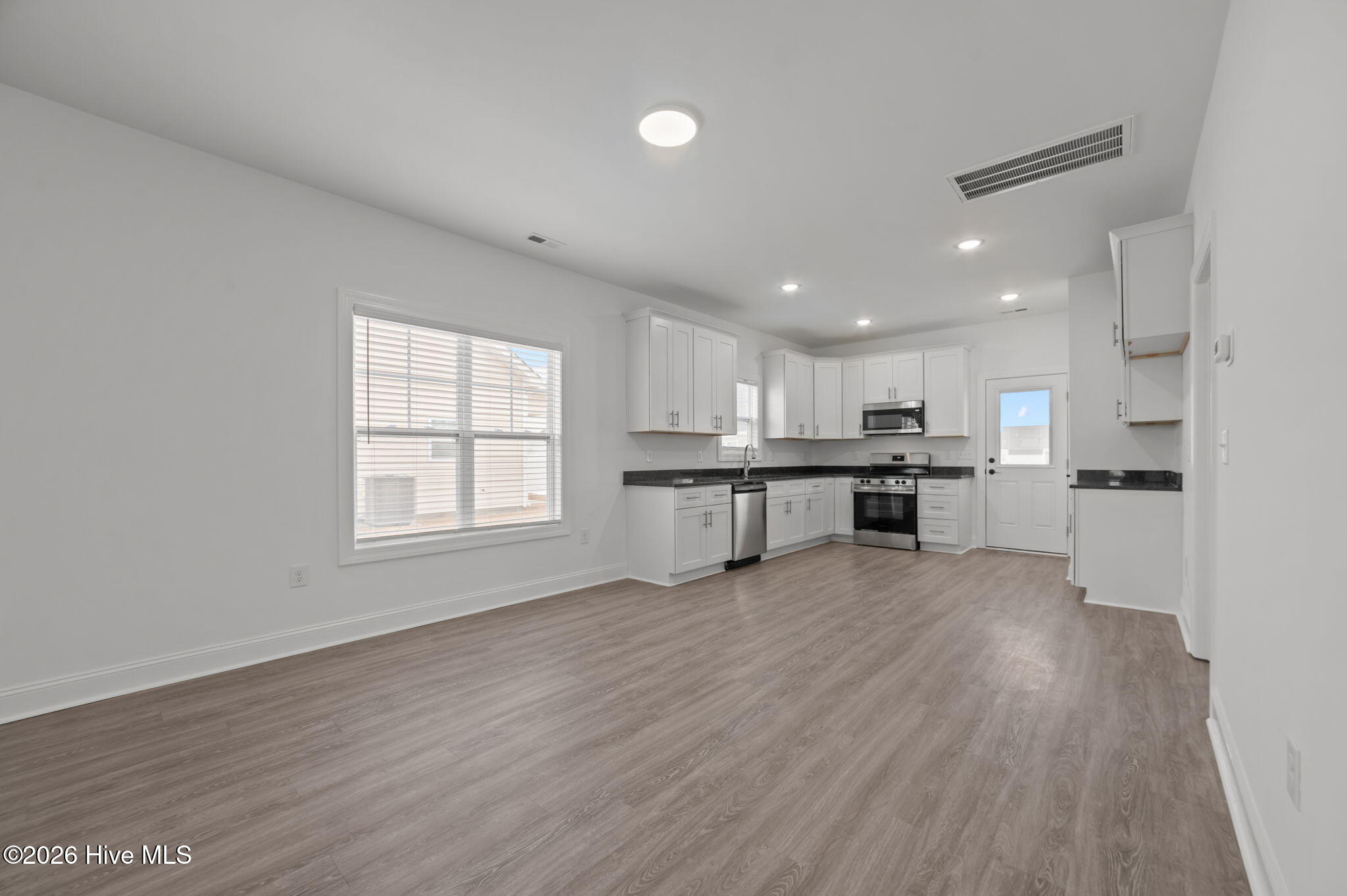 21-web-or-mls-LHV_3888