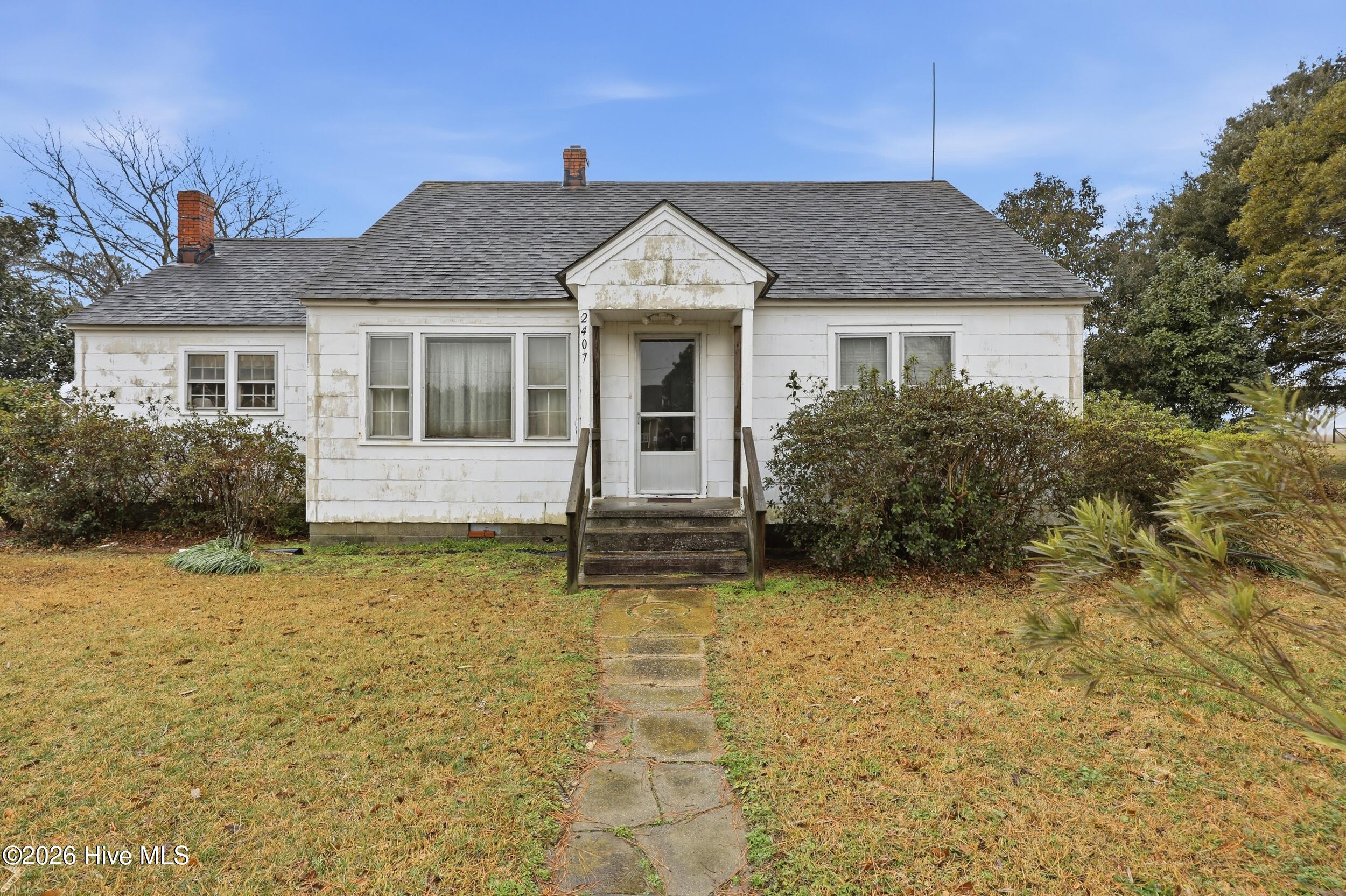 Homes for sale in Elizabeth City, NC | 2407 Peartree Rd, Elizabeth City, NC 27909 | MLS# 100557204