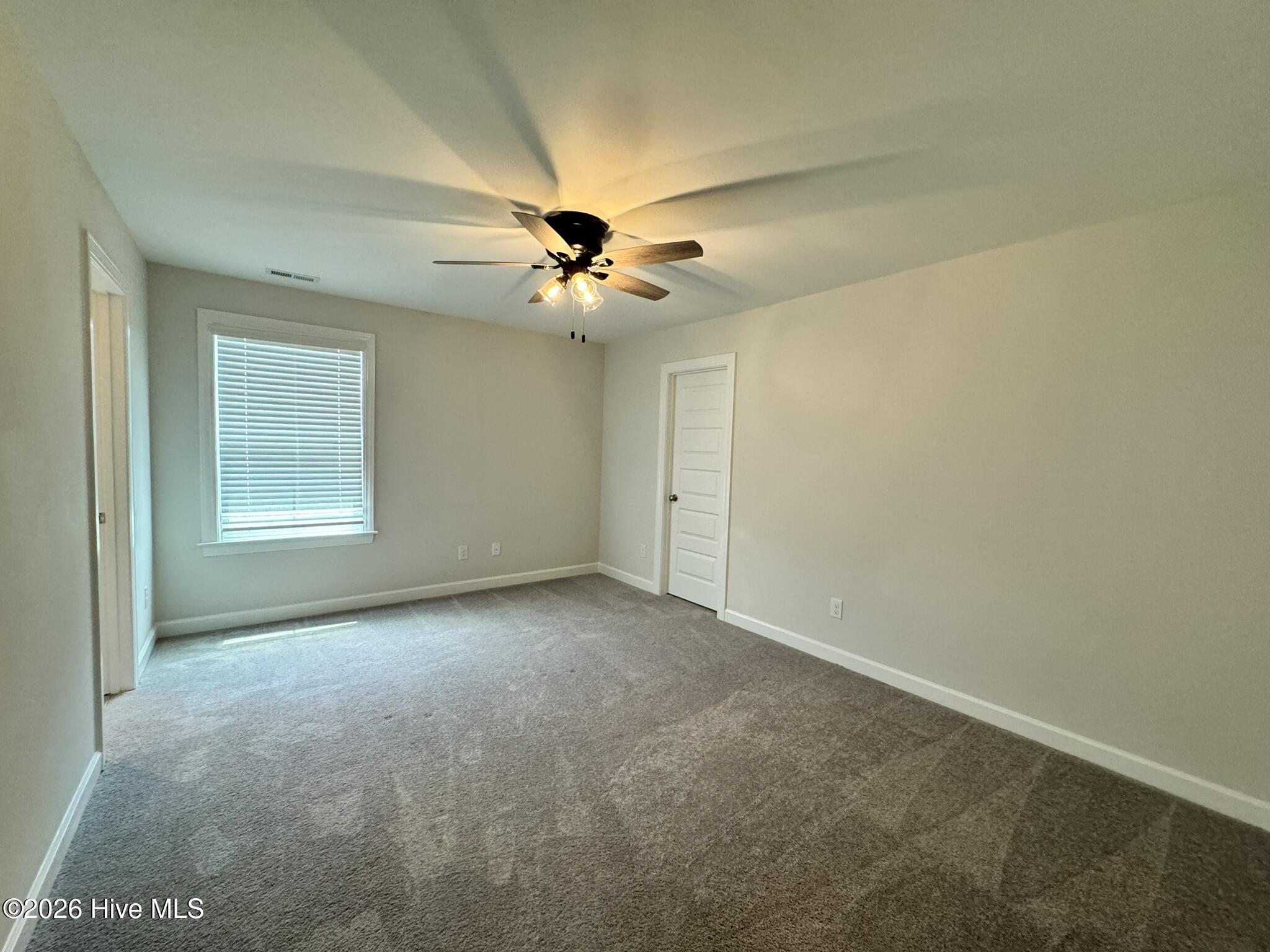 100558749 | Photo 22