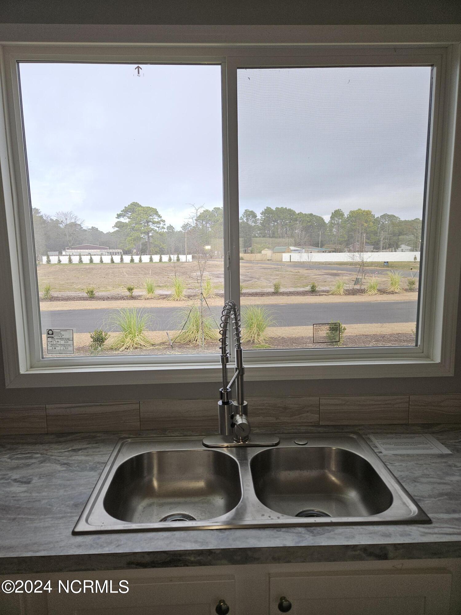 100569261 | Photo 13