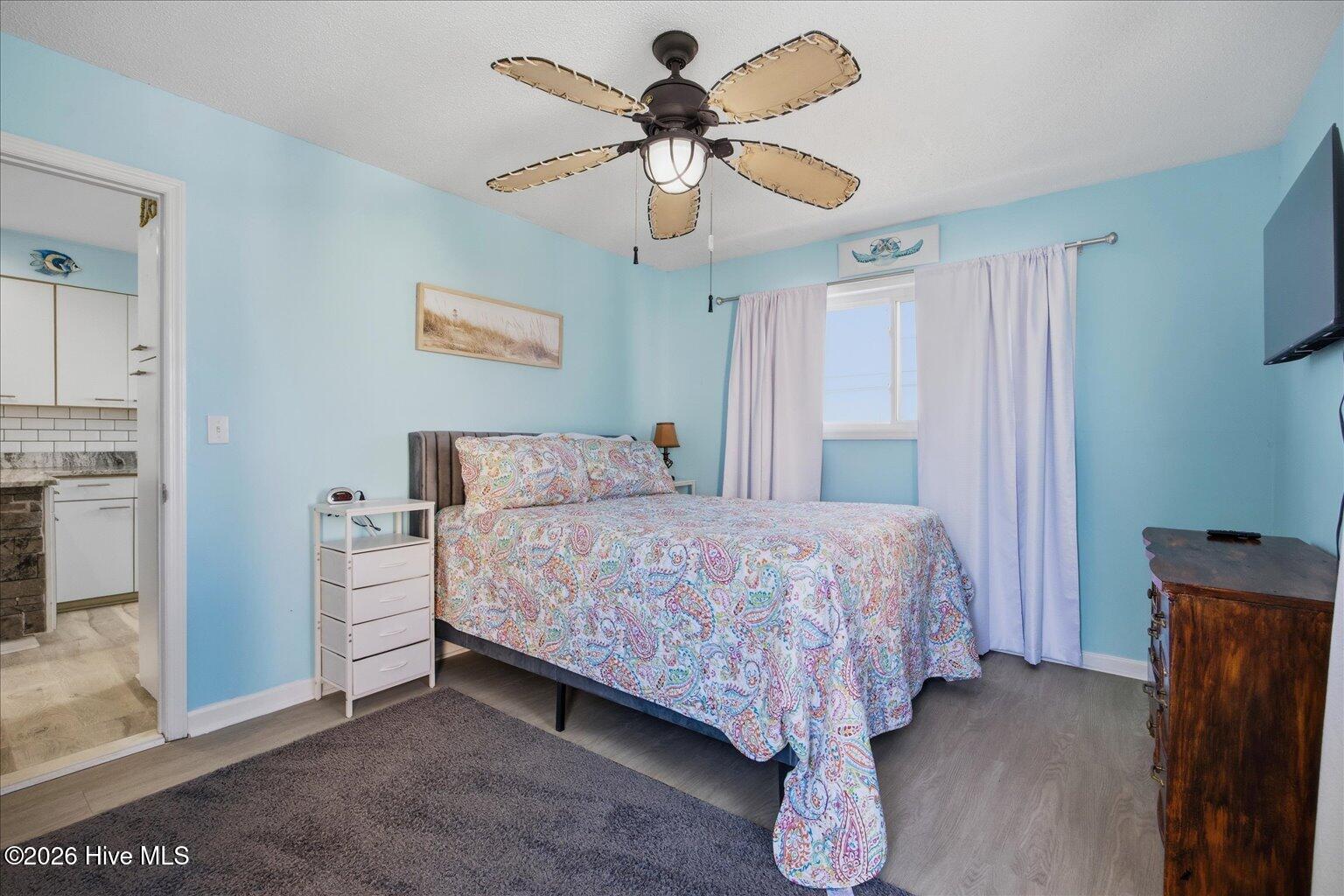 100555921 | Photo 44