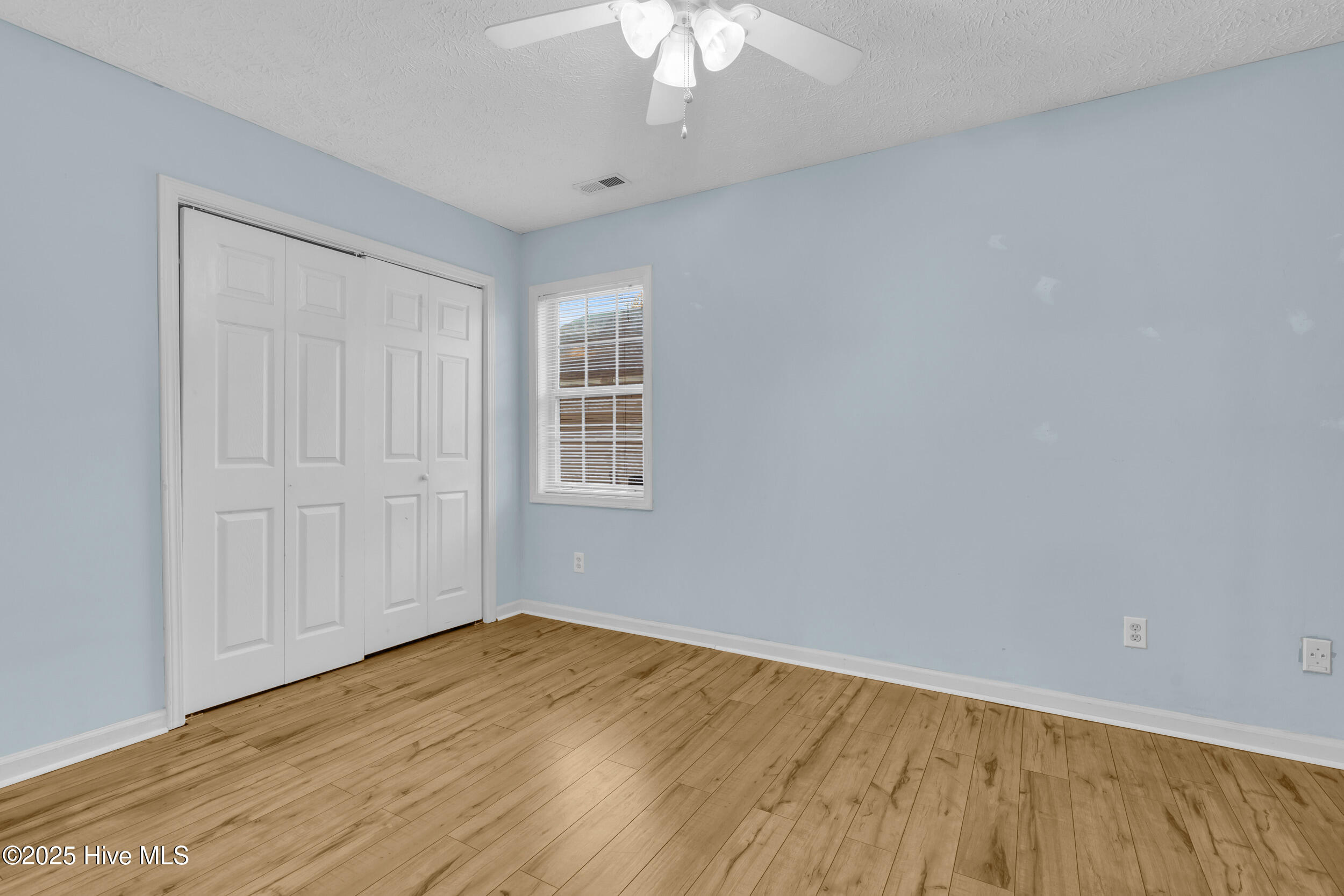 100540168 | Photo 22