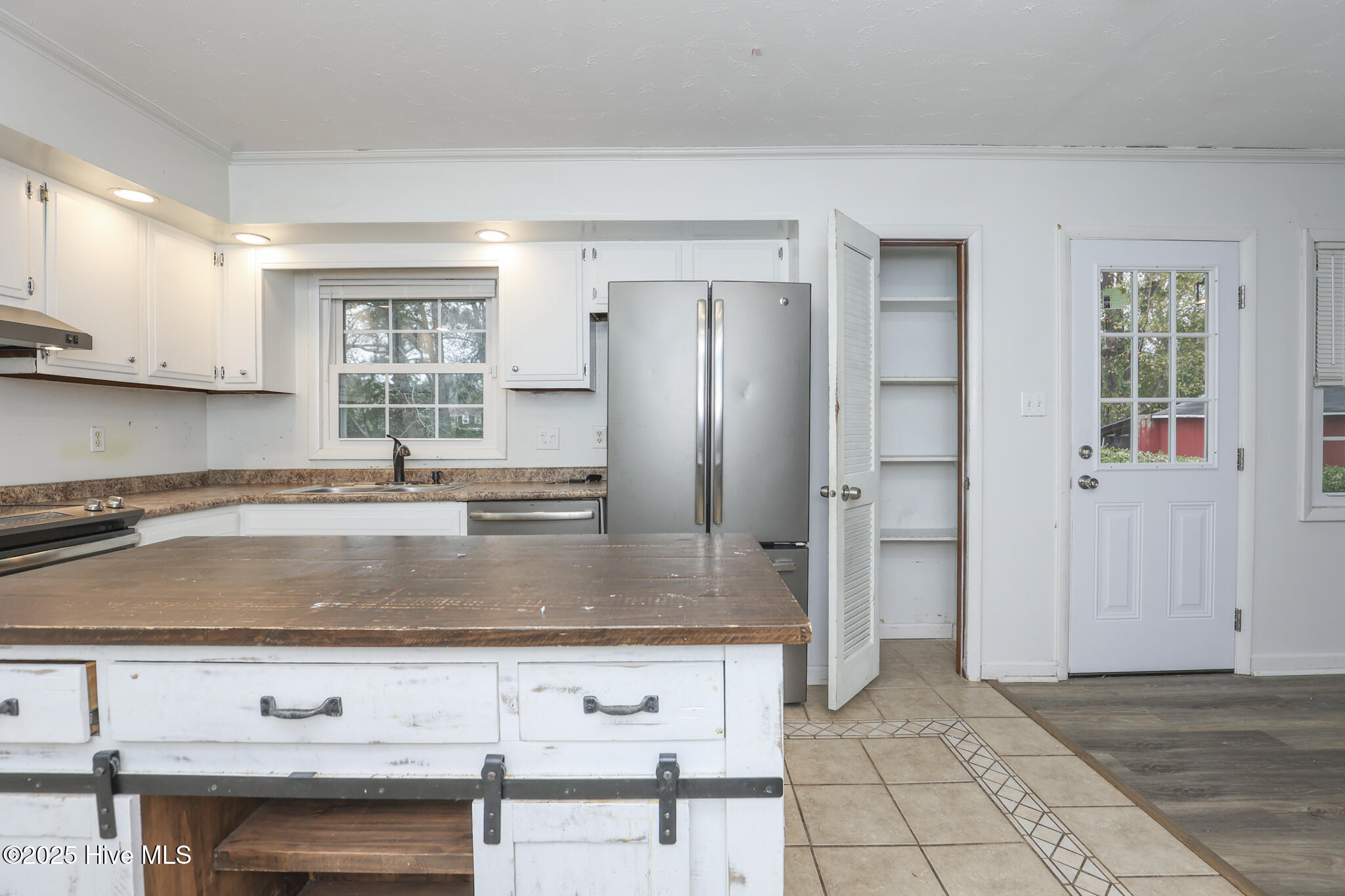 100546143 | Photo 10