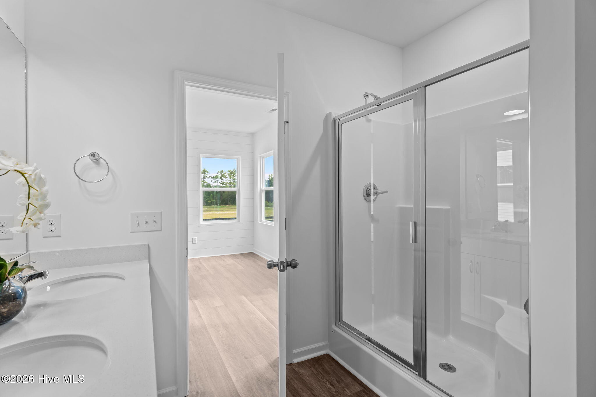 100524555 | Photo 24