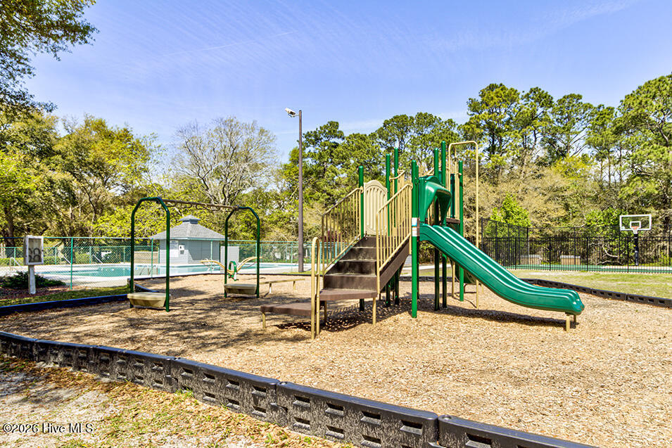 100556928 | Photo 14