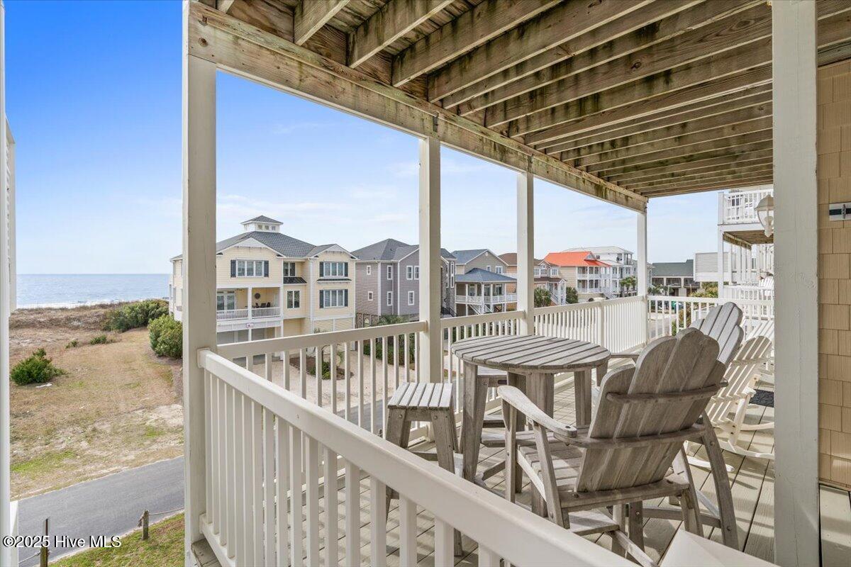 100540998 | Photo 46