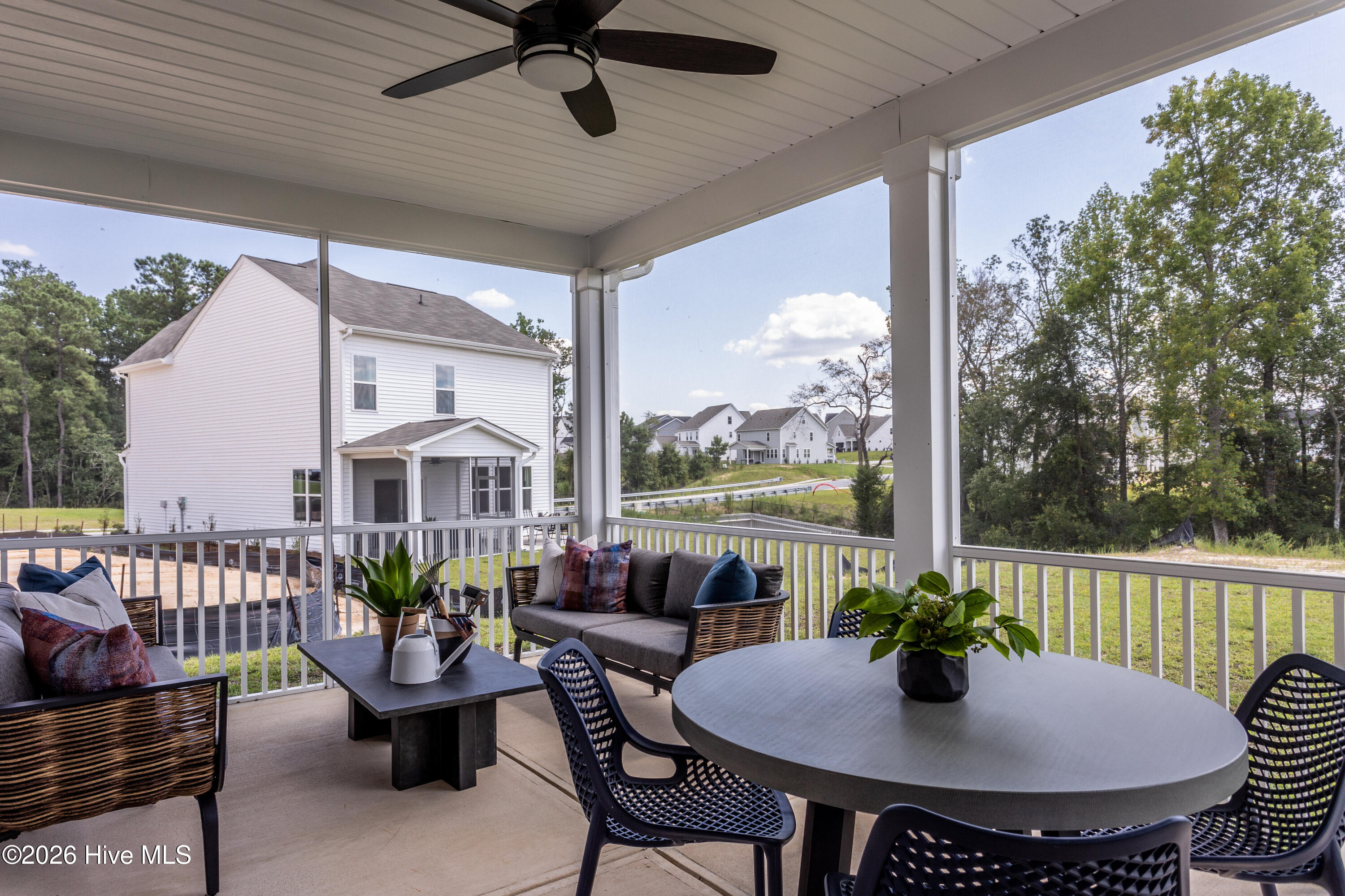 100557977 | Photo 15