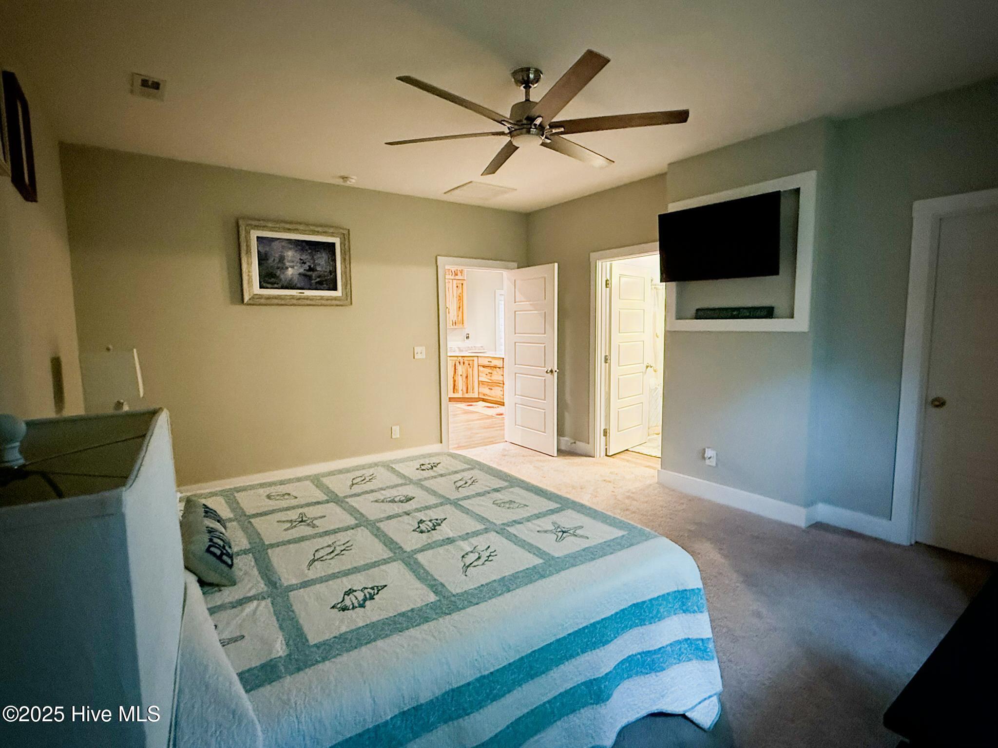 100522536 | Photo 11