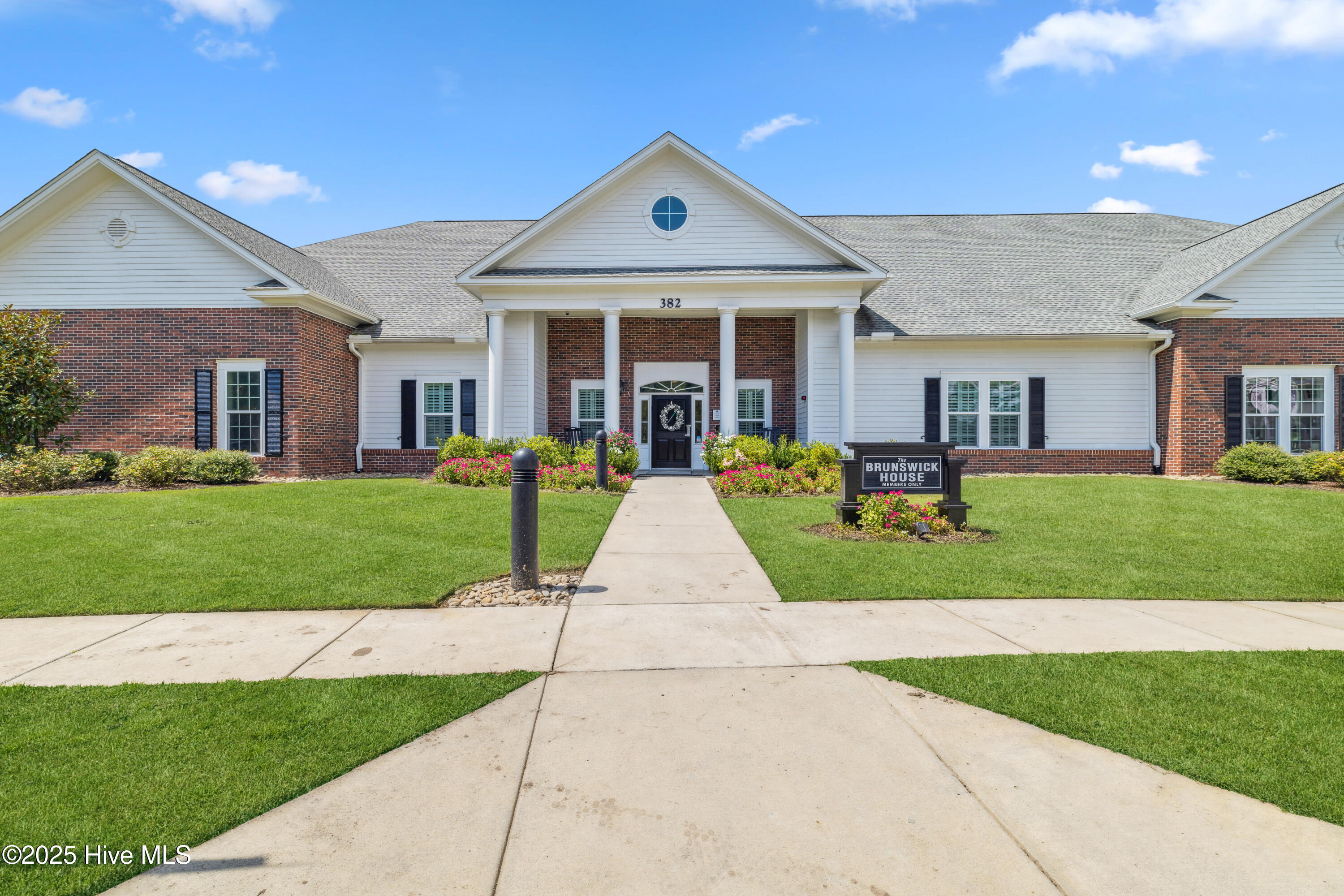 100547919 | Photo 60