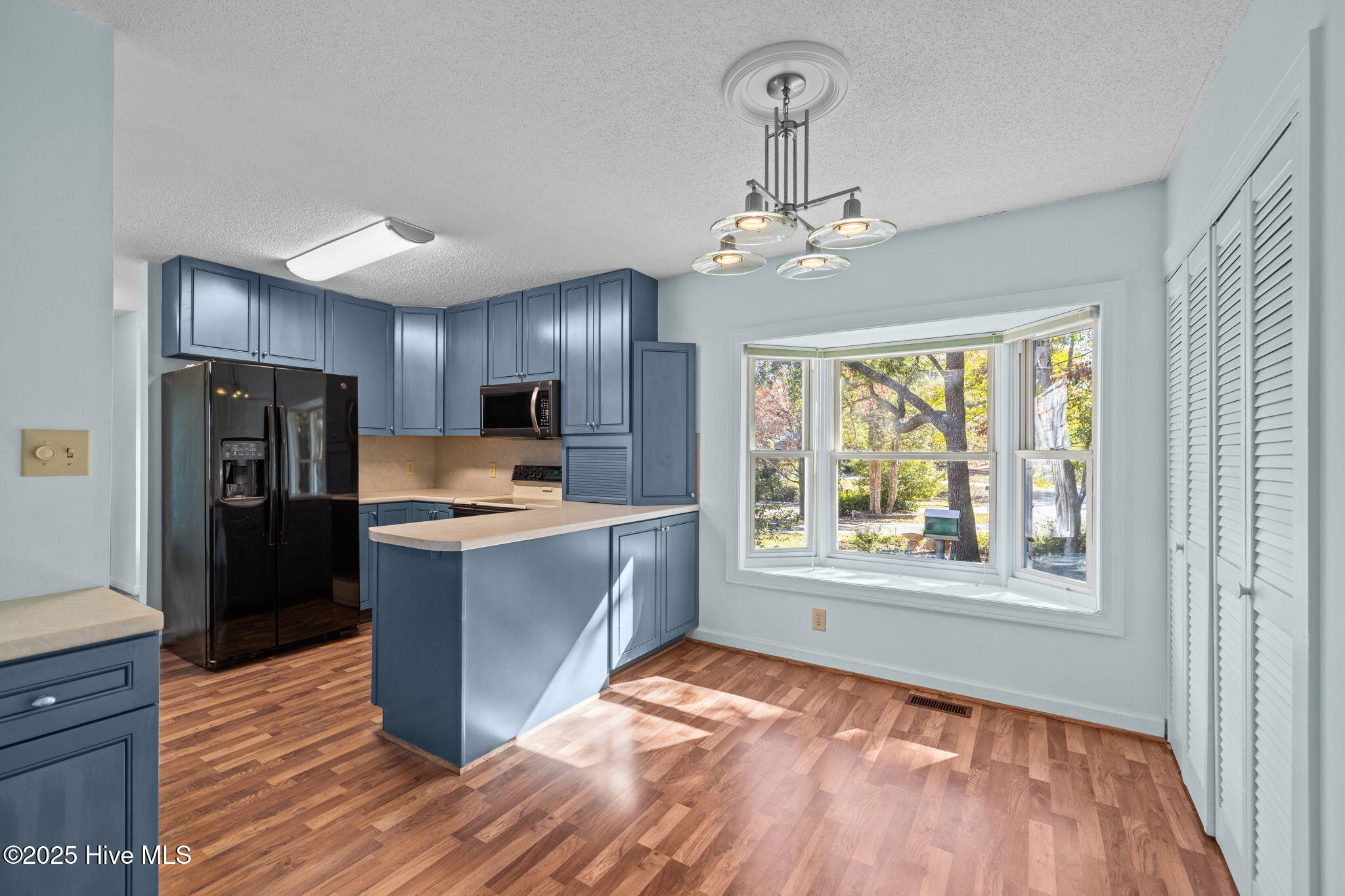 100541543 | Photo 16