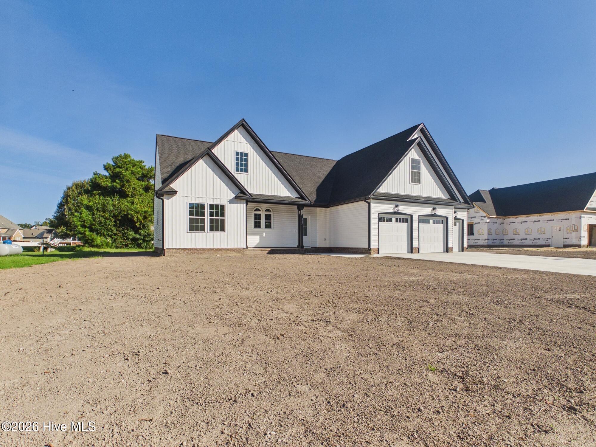 Photo 3 of Single family home for sale at 116 Grandview Dr, Elizabeth City, NC 27909 | MLS# 100564264 | Listing updated on 2026-09-17