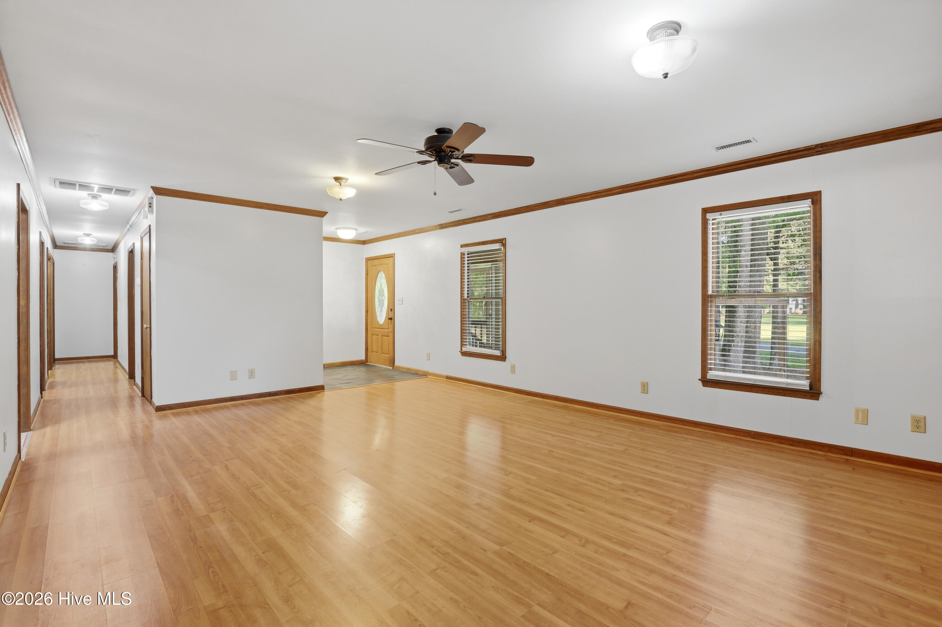 100569494 | Photo 21