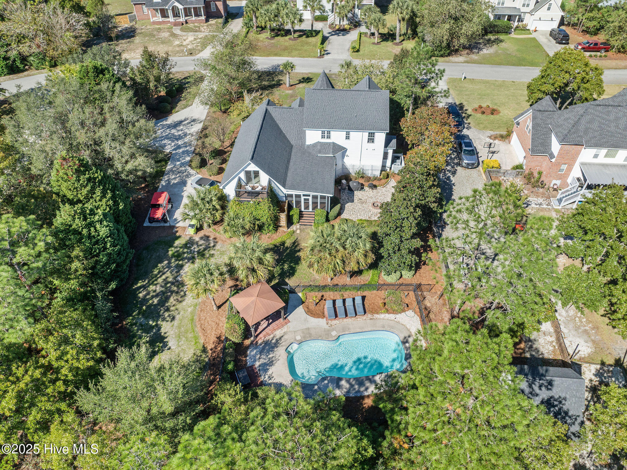 100565537 | Photo 21