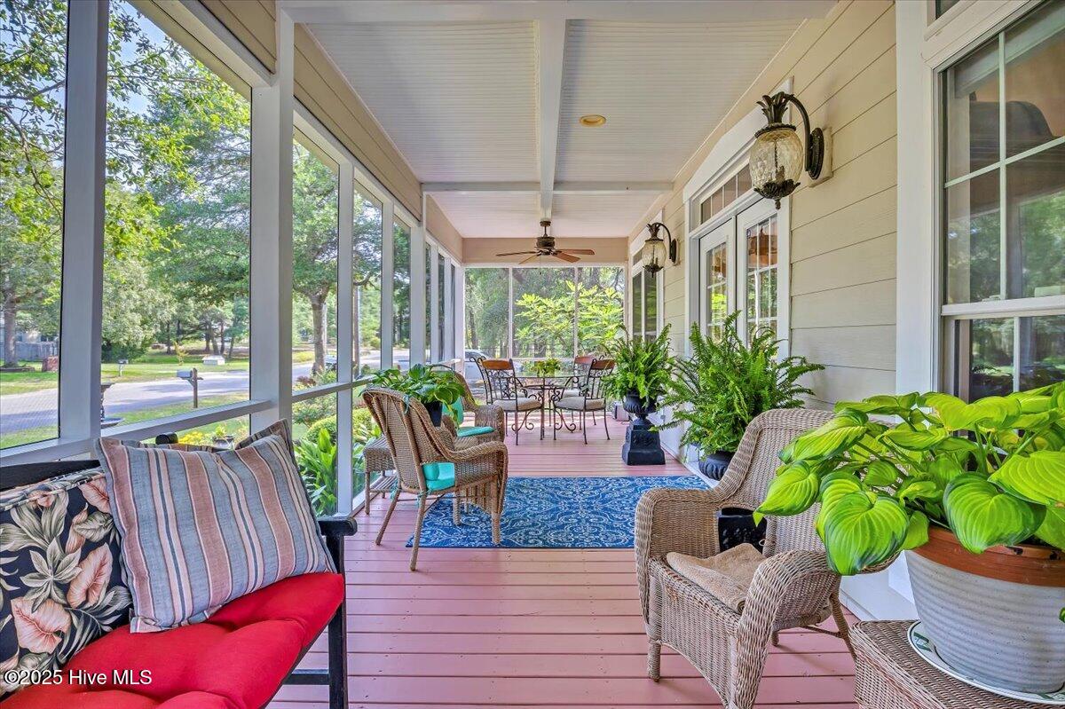 100516766 | Photo 23