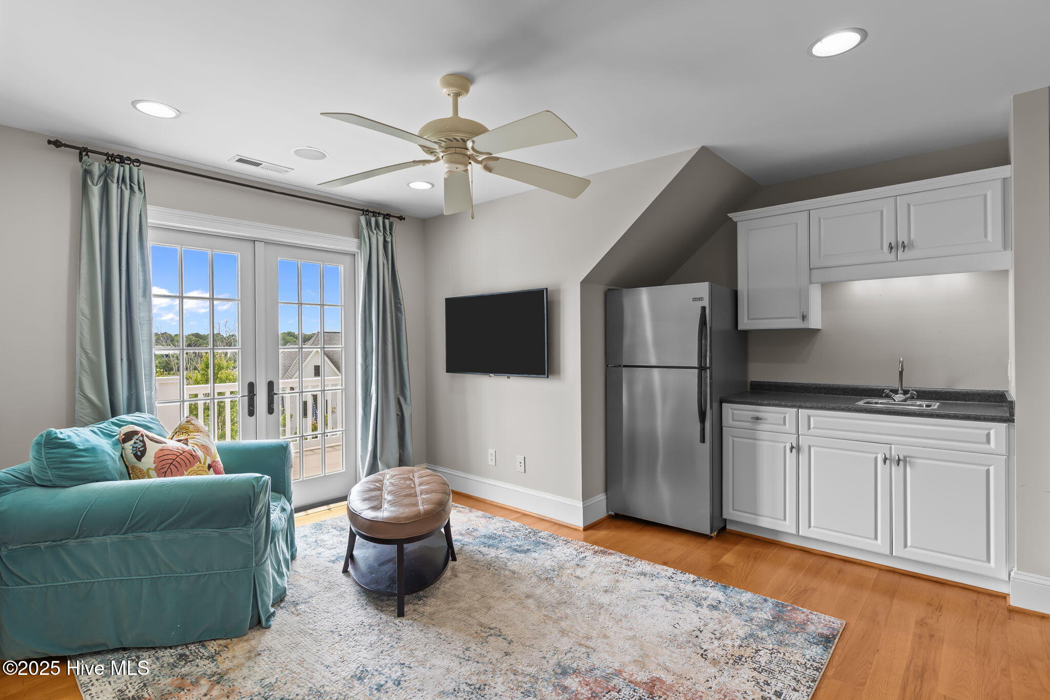 100553124 | Photo 53