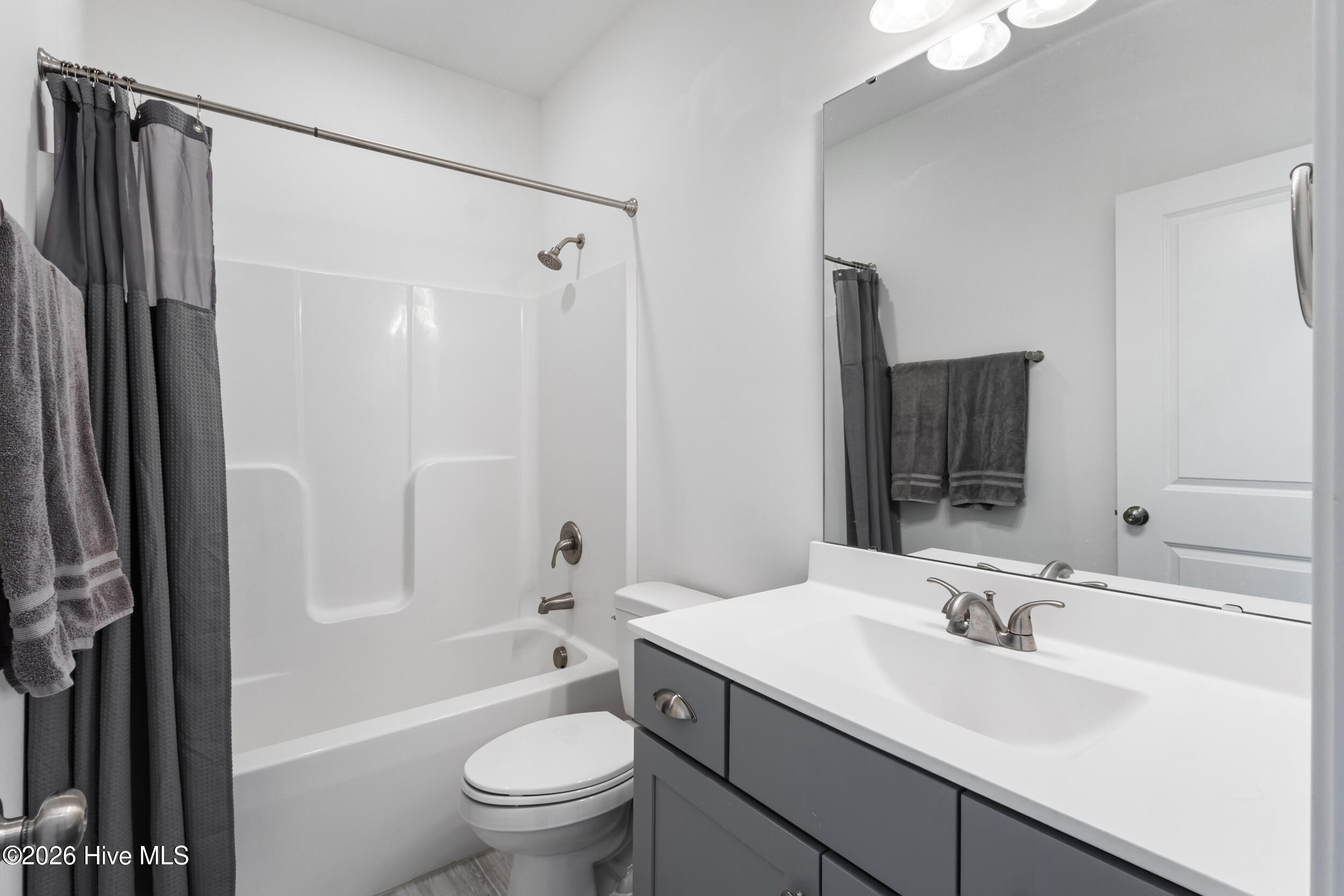 100569391 | Photo 34