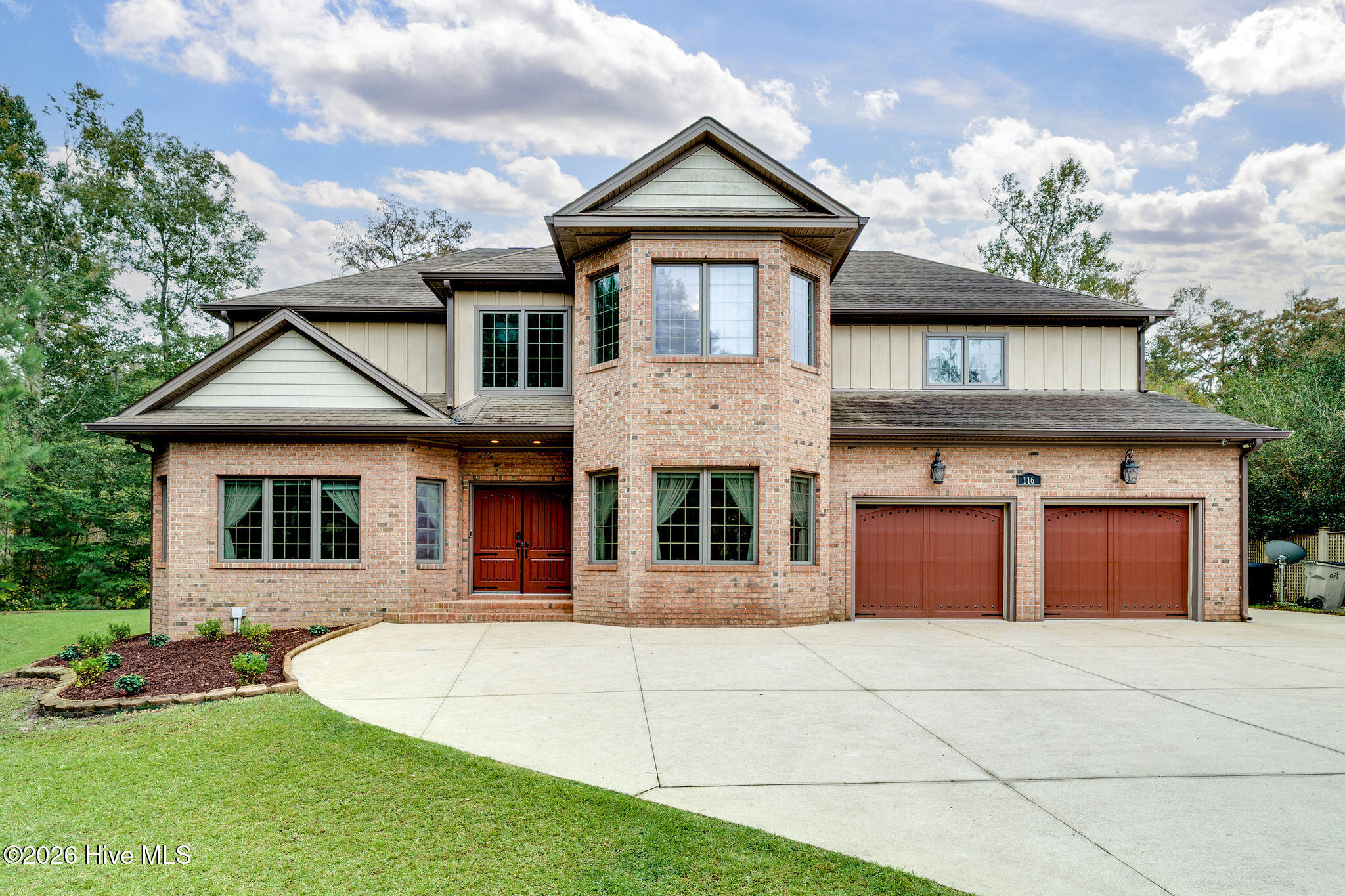 Photo 1 of Single family home for sale at 116 Tremayne Dr, New Bern, NC 28560 | MLS# 100609211 | Listing updated on 2026-10-09